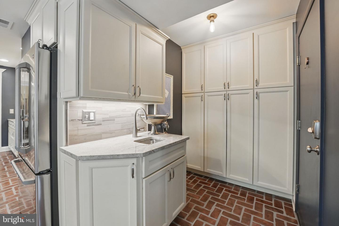 13757 LAUREL ROCK DR, CLIFTON, Virginia 20124, 5 Bedrooms Bedrooms, ,3 BathroomsBathrooms,Residential,For sale,13757 LAUREL ROCK DR,VAFX2238748 MLS # VAFX2238748