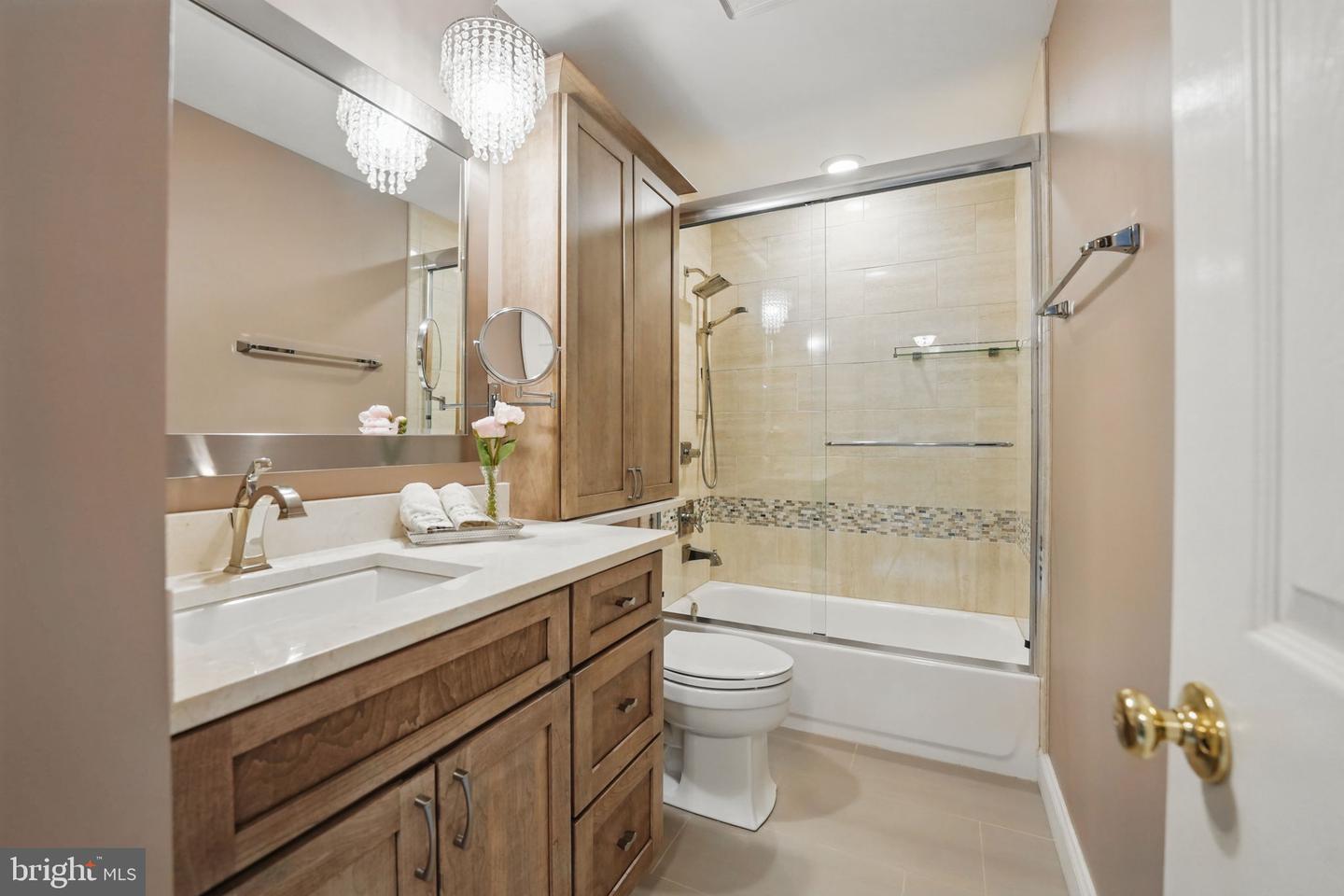13757 LAUREL ROCK DR, CLIFTON, Virginia 20124, 5 Bedrooms Bedrooms, ,3 BathroomsBathrooms,Residential,For sale,13757 LAUREL ROCK DR,VAFX2238748 MLS # VAFX2238748