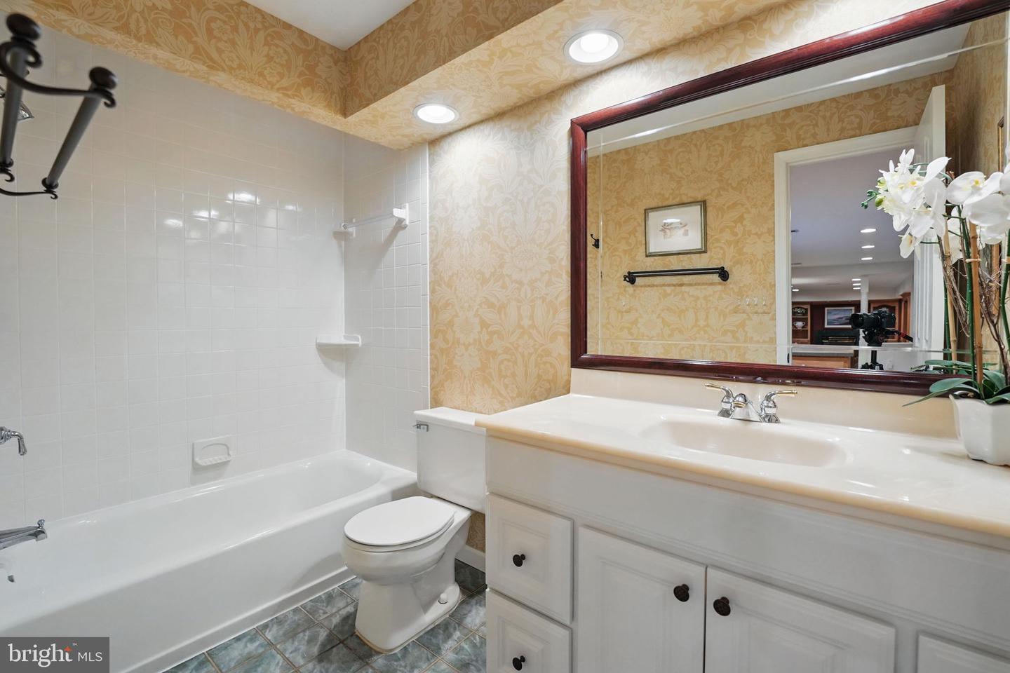 13757 LAUREL ROCK DR, CLIFTON, Virginia 20124, 5 Bedrooms Bedrooms, ,3 BathroomsBathrooms,Residential,For sale,13757 LAUREL ROCK DR,VAFX2238748 MLS # VAFX2238748