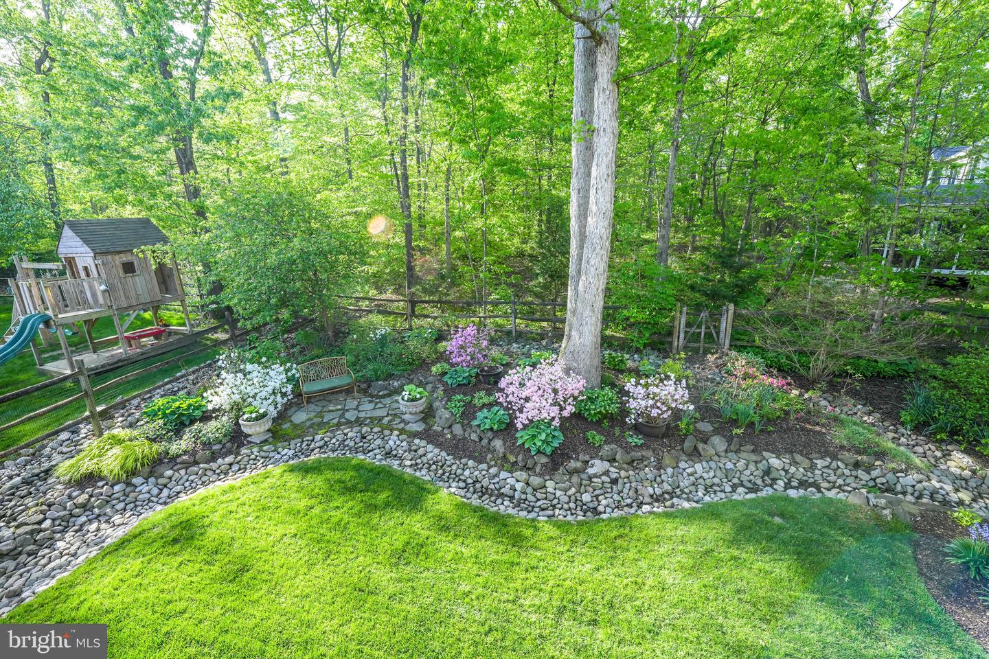 13757 LAUREL ROCK DR, CLIFTON, Virginia 20124, 5 Bedrooms Bedrooms, ,3 BathroomsBathrooms,Residential,For sale,13757 LAUREL ROCK DR,VAFX2238748 MLS # VAFX2238748