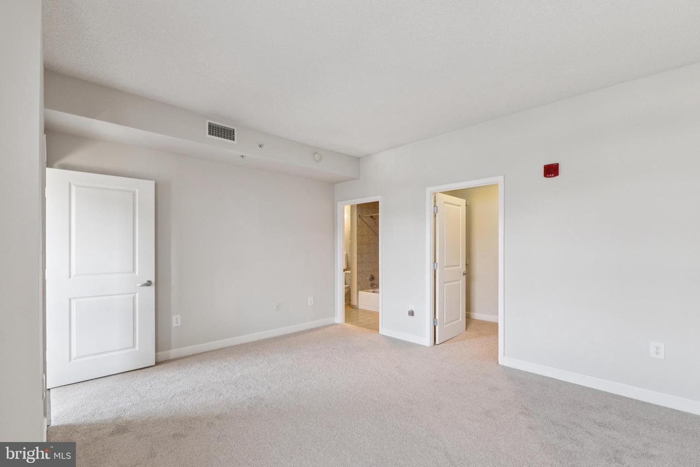 1111 25TH ST NW #821, WASHINGTON, District Of Columbia 20037, 2 Bedrooms Bedrooms, ,2 BathroomsBathrooms,Residential,For sale,1111 25TH ST NW #821,DCDC2200290 MLS # DCDC2200290