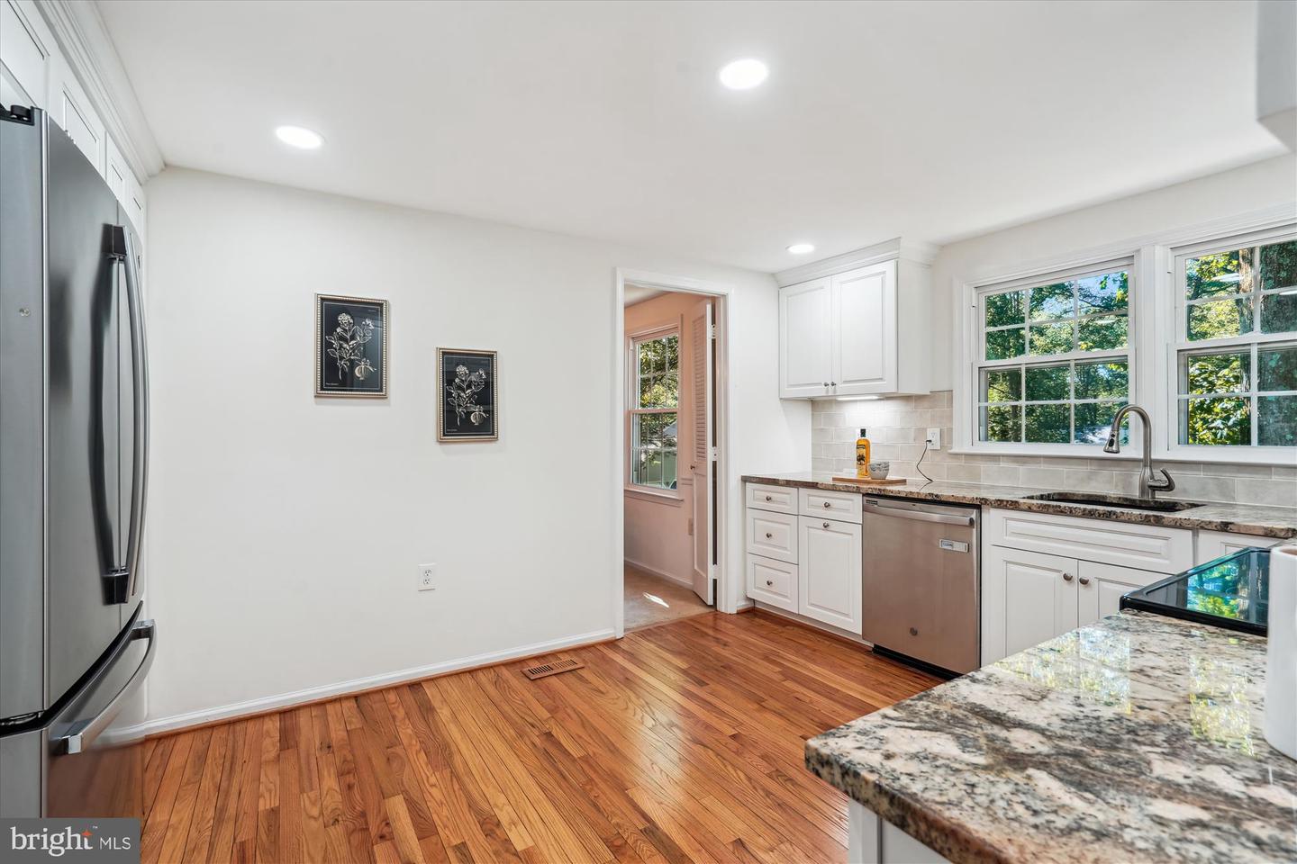5938 NEW ENGLAND WOODS DR, BURKE, Virginia 22015, 4 Bedrooms Bedrooms, ,2 BathroomsBathrooms,Residential,For sale,5938 NEW ENGLAND WOODS DR,VAFX2240778 MLS # VAFX2240778
