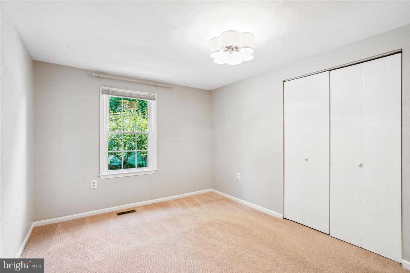5938 NEW ENGLAND WOODS DR, BURKE, Virginia 22015, 4 Bedrooms Bedrooms, ,2 BathroomsBathrooms,Residential,For sale,5938 NEW ENGLAND WOODS DR,VAFX2240778 MLS # VAFX2240778