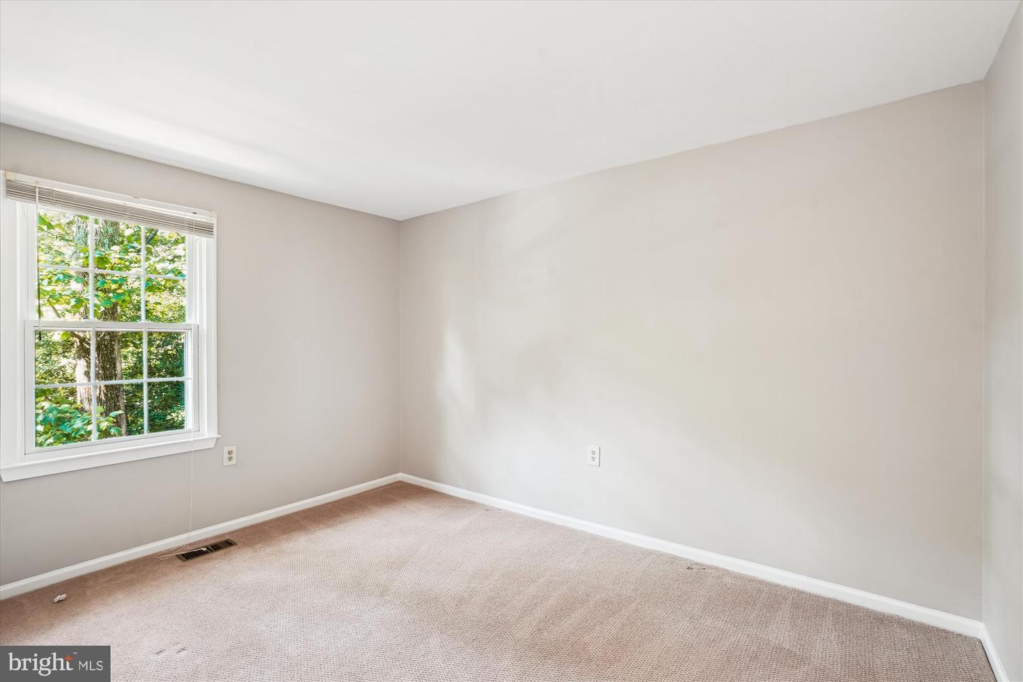5938 NEW ENGLAND WOODS DR, BURKE, Virginia 22015, 4 Bedrooms Bedrooms, ,2 BathroomsBathrooms,Residential,For sale,5938 NEW ENGLAND WOODS DR,VAFX2240778 MLS # VAFX2240778