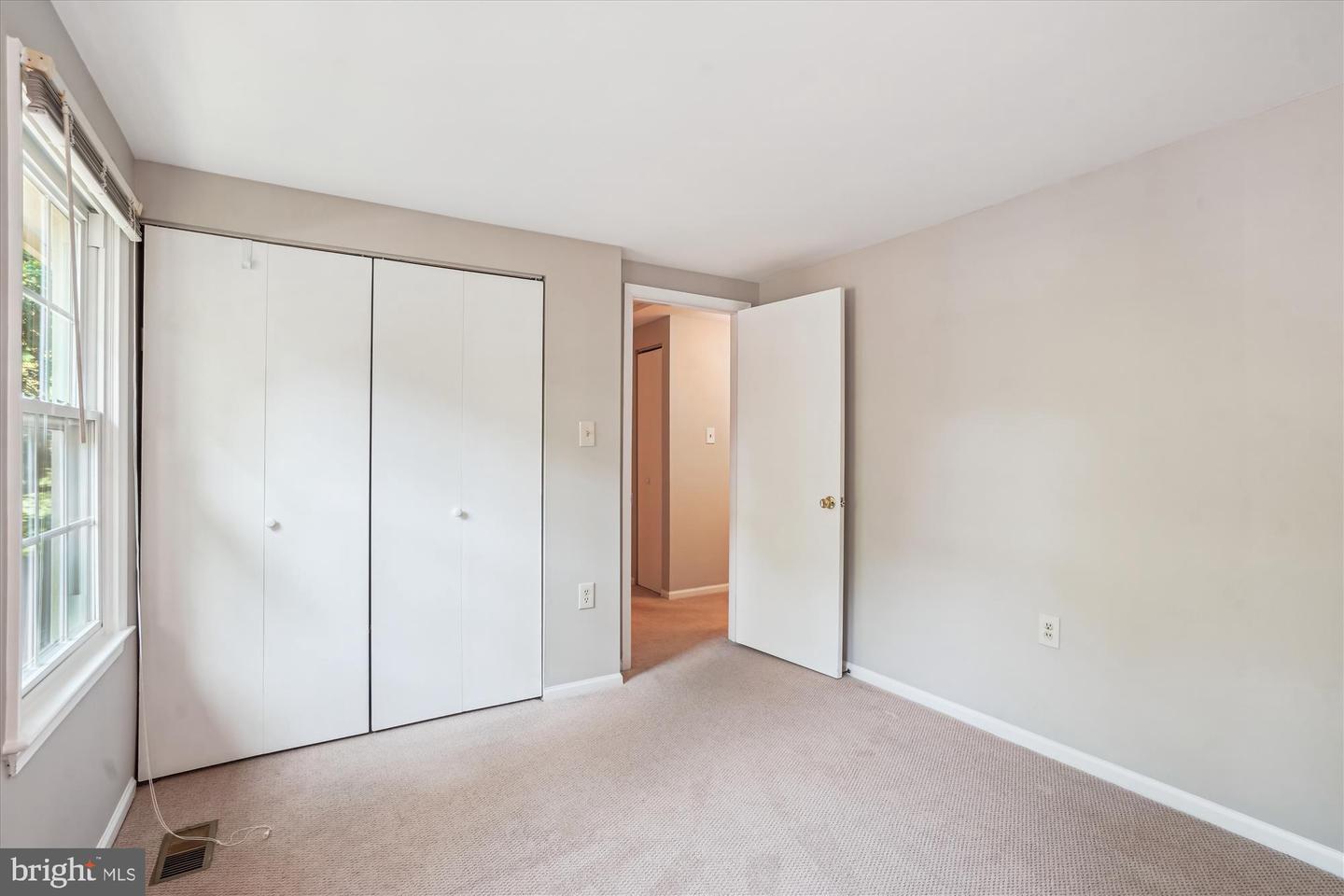 5938 NEW ENGLAND WOODS DR, BURKE, Virginia 22015, 4 Bedrooms Bedrooms, ,2 BathroomsBathrooms,Residential,For sale,5938 NEW ENGLAND WOODS DR,VAFX2240778 MLS # VAFX2240778