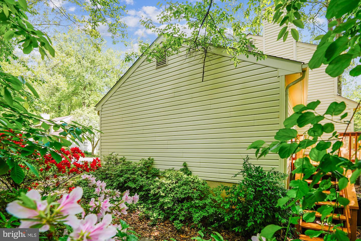 5938 NEW ENGLAND WOODS DR, BURKE, Virginia 22015, 4 Bedrooms Bedrooms, ,2 BathroomsBathrooms,Residential,For sale,5938 NEW ENGLAND WOODS DR,VAFX2240778 MLS # VAFX2240778
