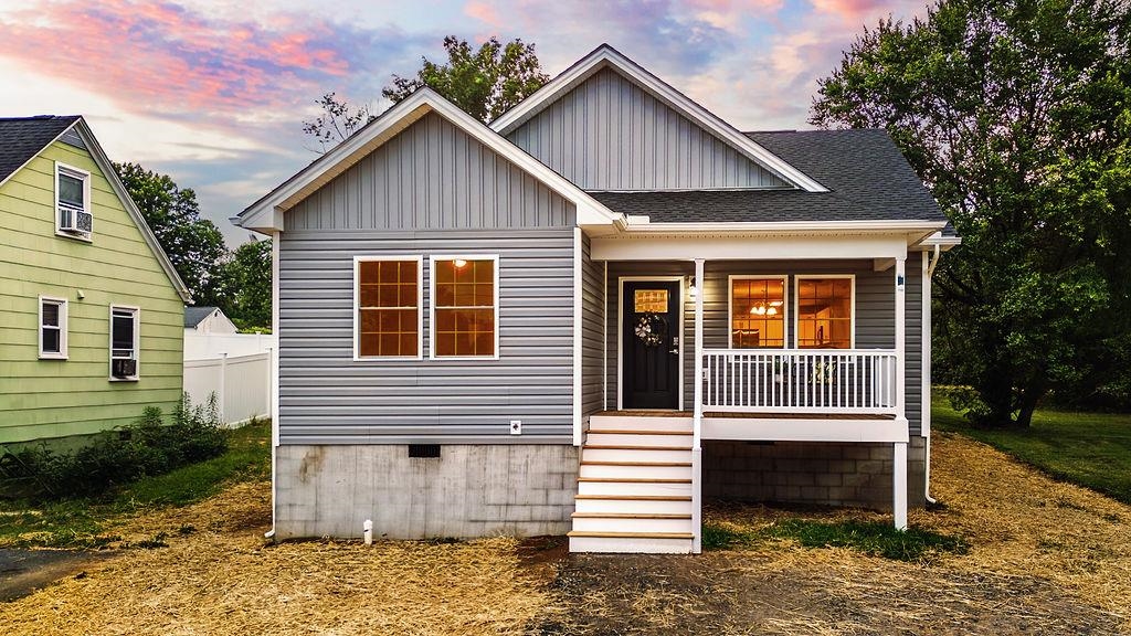 2149 CORTLAND ST, WAYNESBORO, Virginia 22980, 3 Bedrooms Bedrooms, ,2 BathroomsBathrooms,Residential,2149 CORTLAND ST,666272 MLS # 666272