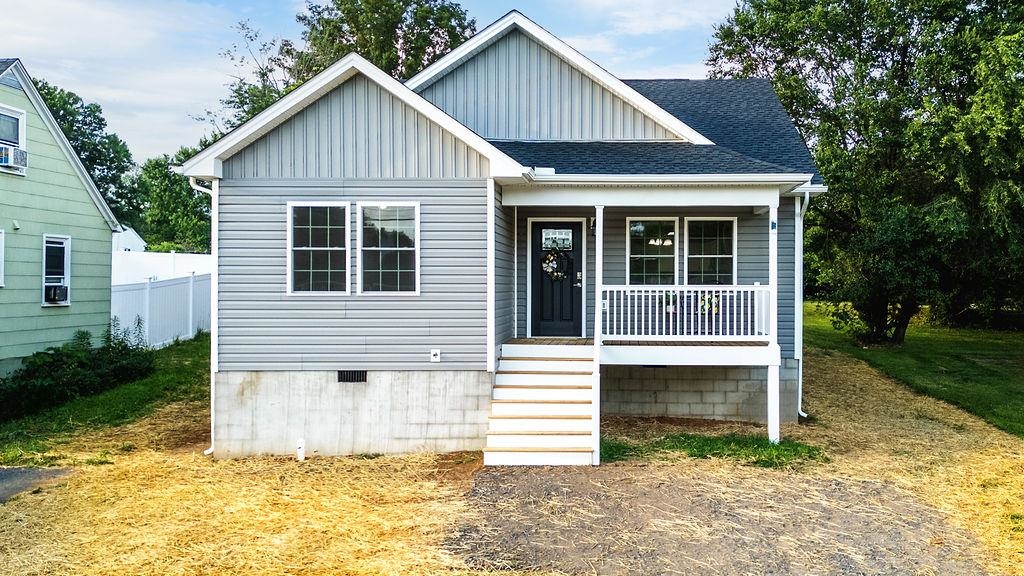 2149 CORTLAND ST, WAYNESBORO, Virginia 22980, 3 Bedrooms Bedrooms, ,2 BathroomsBathrooms,Residential,2149 CORTLAND ST,666272 MLS # 666272