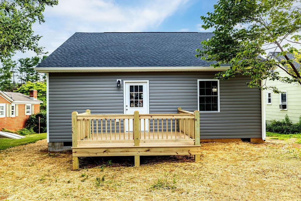 2149 CORTLAND ST, WAYNESBORO, Virginia 22980, 3 Bedrooms Bedrooms, ,2 BathroomsBathrooms,Residential,2149 CORTLAND ST,666272 MLS # 666272