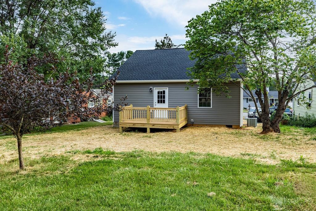 2149 CORTLAND ST, WAYNESBORO, Virginia 22980, 3 Bedrooms Bedrooms, ,2 BathroomsBathrooms,Residential,2149 CORTLAND ST,666272 MLS # 666272