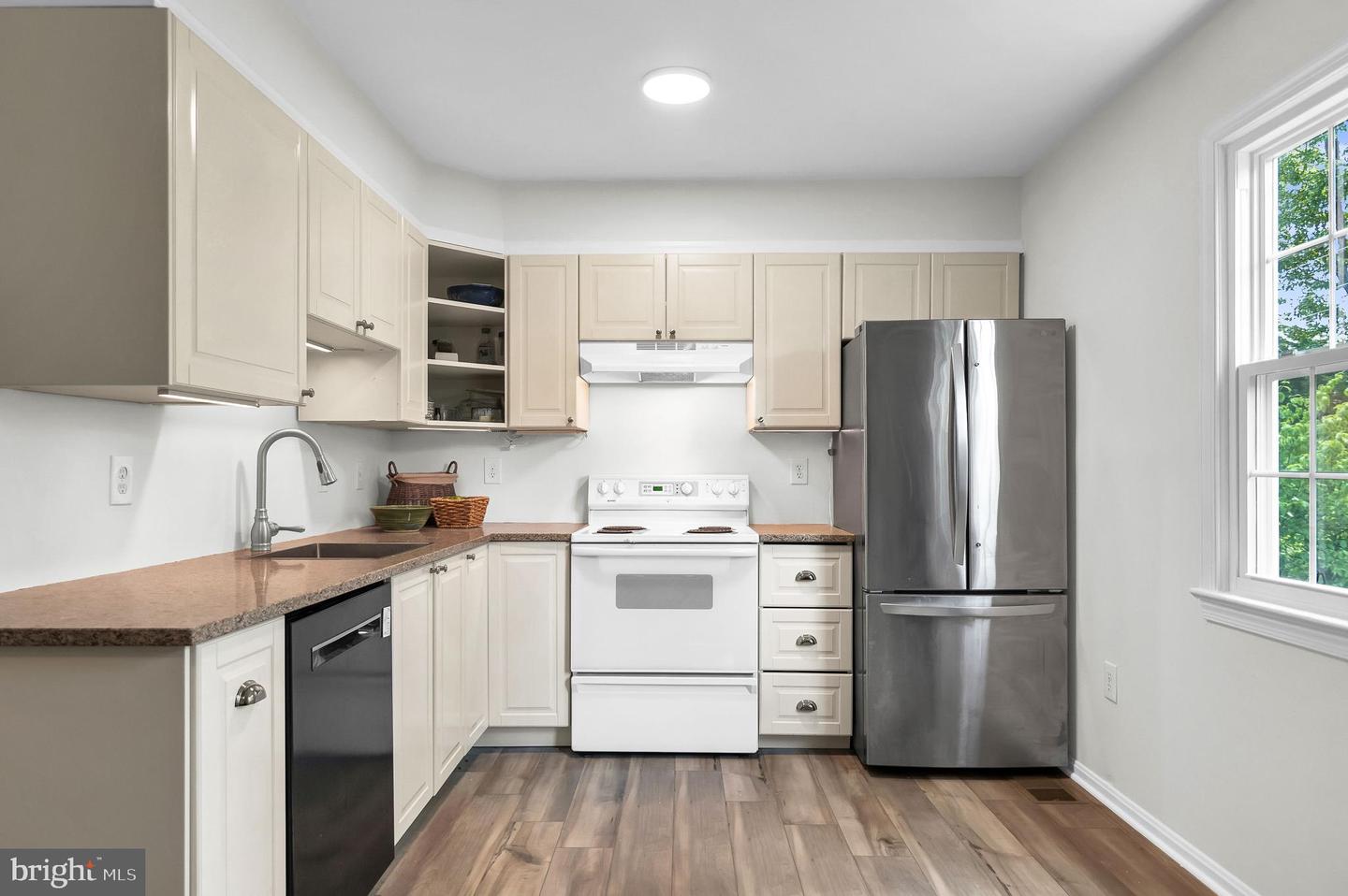 4660 CHARLTON CT, WOODBRIDGE, Virginia 22193, 3 Bedrooms Bedrooms, ,1 BathroomBathrooms,Residential,For sale,4660 CHARLTON CT,VAPW2094680 MLS # VAPW2094680