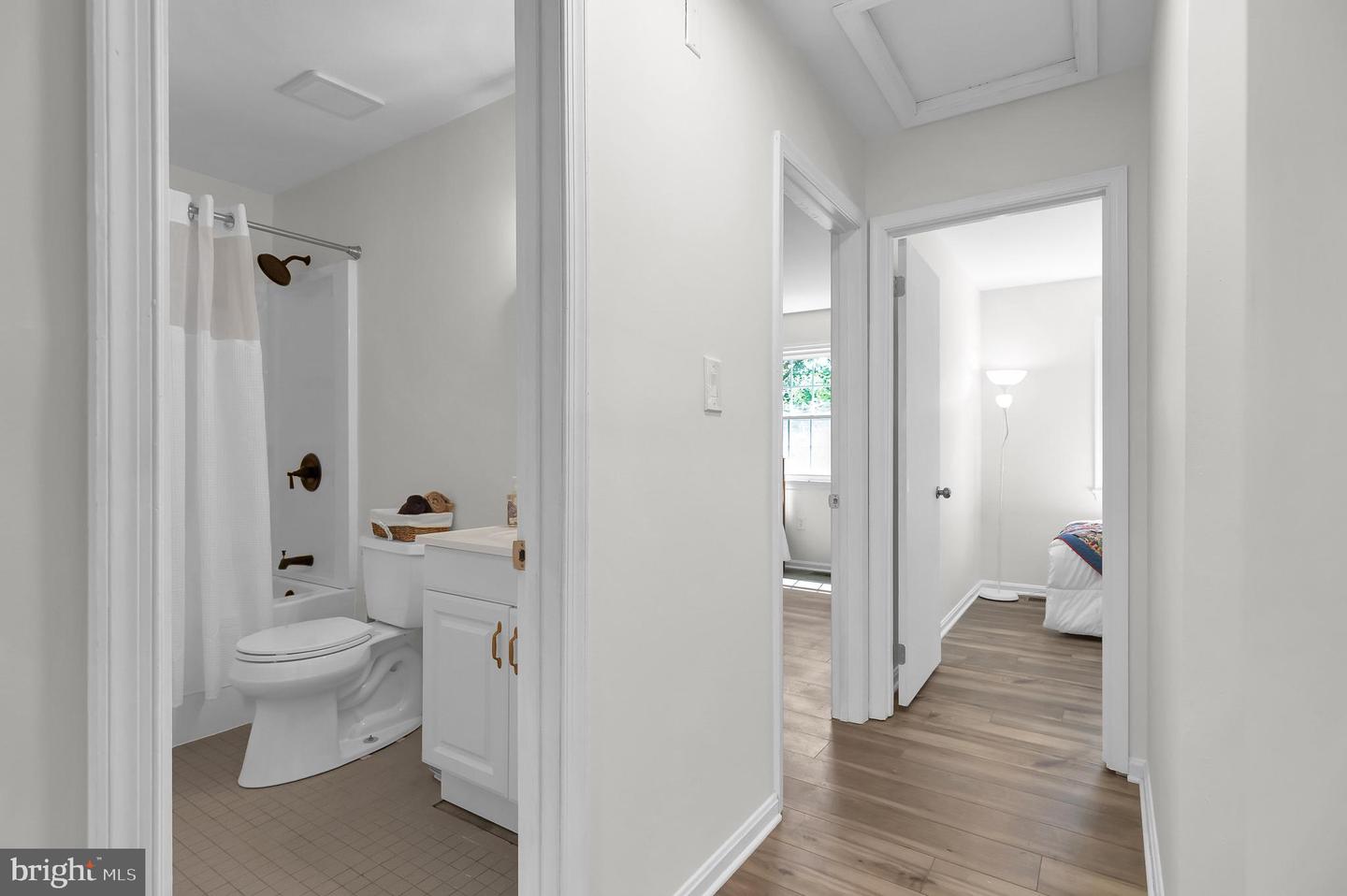 4660 CHARLTON CT, WOODBRIDGE, Virginia 22193, 3 Bedrooms Bedrooms, ,1 BathroomBathrooms,Residential,For sale,4660 CHARLTON CT,VAPW2094680 MLS # VAPW2094680