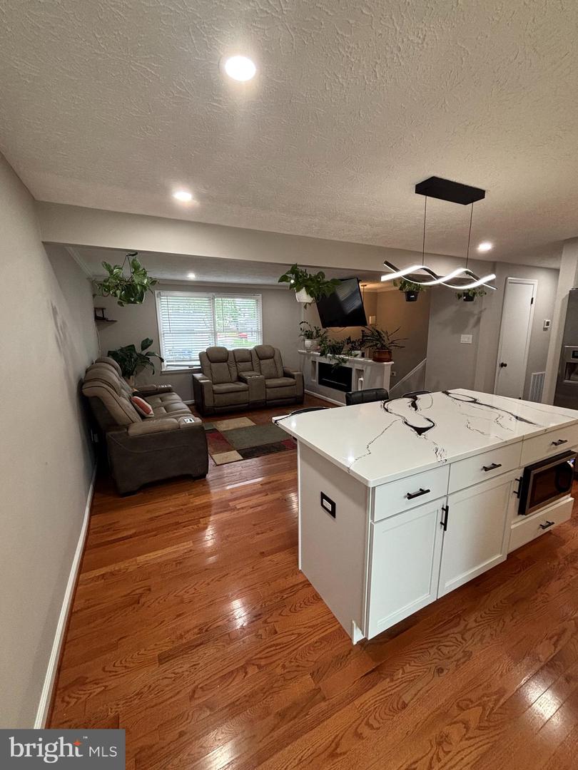557 ROCKBRIDGE DR SE, LEESBURG, Virginia 20175, 4 Bedrooms Bedrooms, ,2 BathroomsBathrooms,Residential,For sale,557 ROCKBRIDGE DR SE,VALO2096518 MLS # VALO2096518