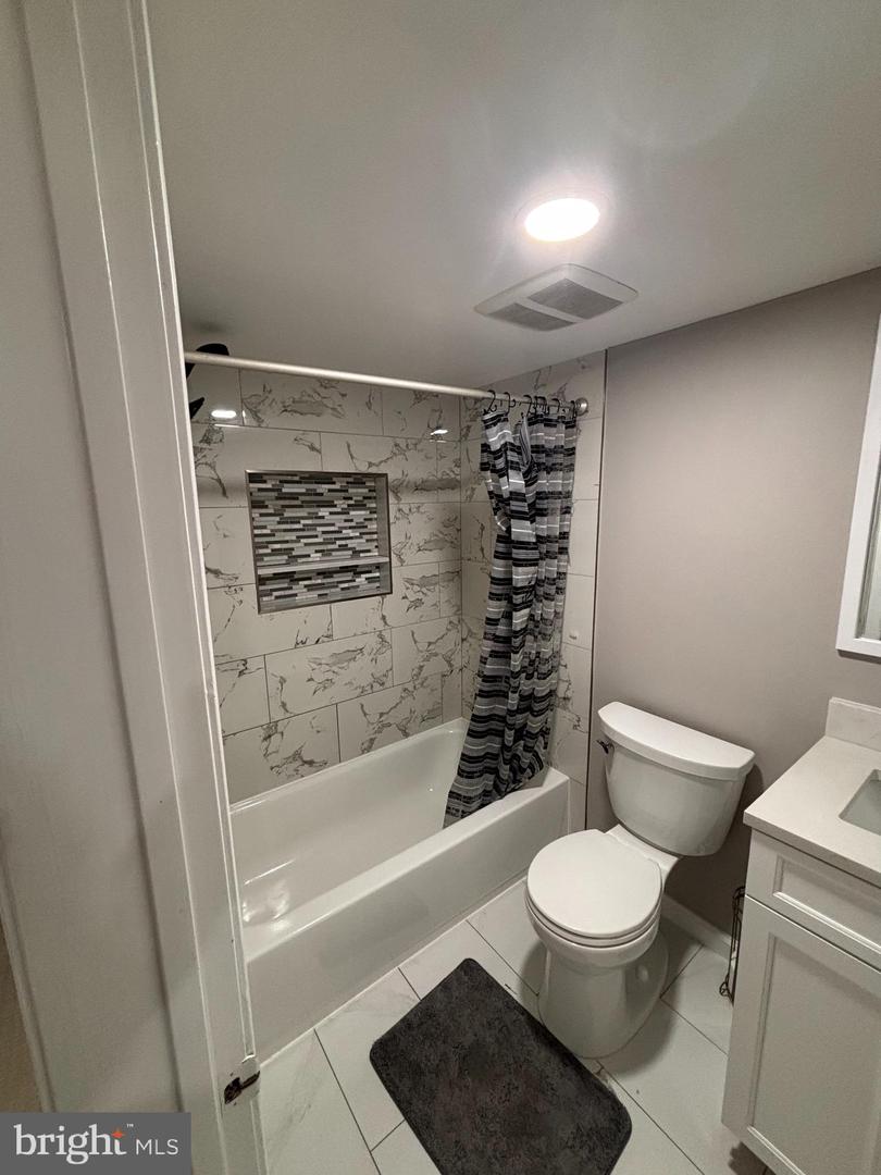 557 ROCKBRIDGE DR SE, LEESBURG, Virginia 20175, 4 Bedrooms Bedrooms, ,2 BathroomsBathrooms,Residential,For sale,557 ROCKBRIDGE DR SE,VALO2096518 MLS # VALO2096518