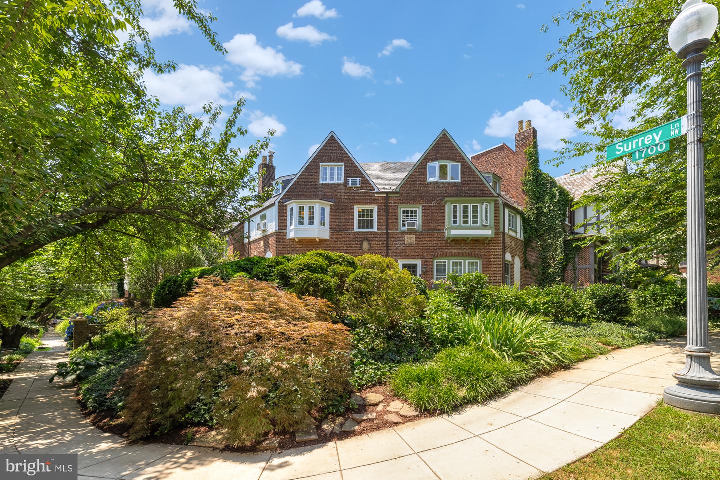 1712 SURREY LN NW, WASHINGTON, District Of Columbia 20007, 5 Bedrooms Bedrooms, ,3 BathroomsBathrooms,Residential,For sale,1712 SURREY LN NW,DCDC2200776 MLS # DCDC2200776