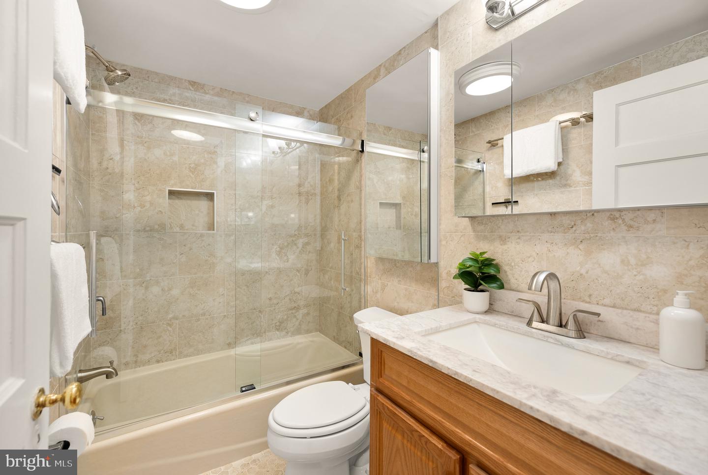 1712 SURREY LN NW, WASHINGTON, District Of Columbia 20007, 5 Bedrooms Bedrooms, ,3 BathroomsBathrooms,Residential,For sale,1712 SURREY LN NW,DCDC2200776 MLS # DCDC2200776