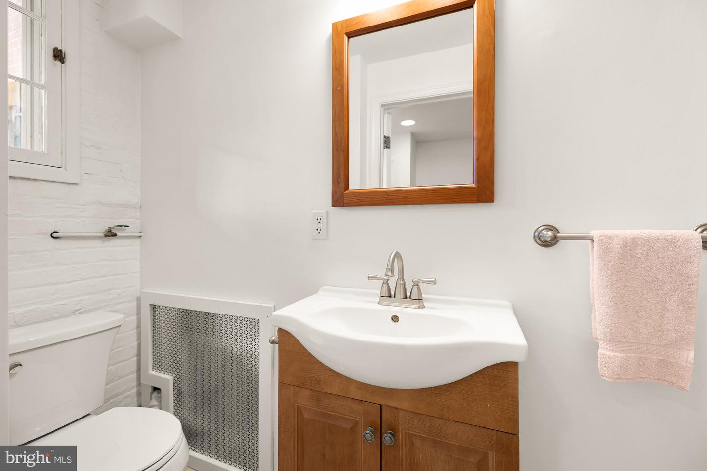 1712 SURREY LN NW, WASHINGTON, District Of Columbia 20007, 5 Bedrooms Bedrooms, ,3 BathroomsBathrooms,Residential,For sale,1712 SURREY LN NW,DCDC2200776 MLS # DCDC2200776
