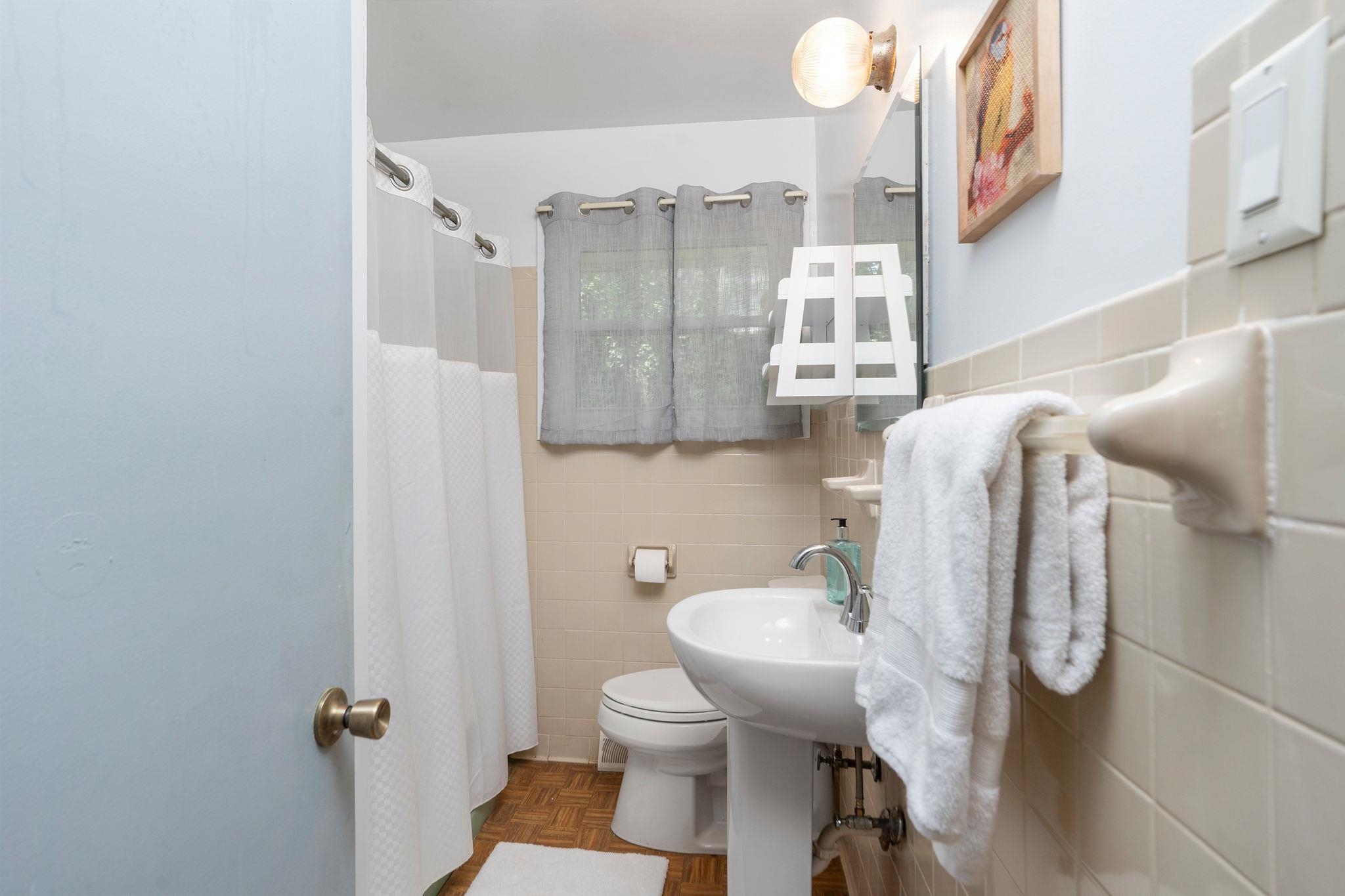 916 SELMA BLVD, STAUNTON, Virginia 24401, 3 Bedrooms Bedrooms, ,2 BathroomsBathrooms,Residential,916 SELMA BLVD,666275 MLS # 666275