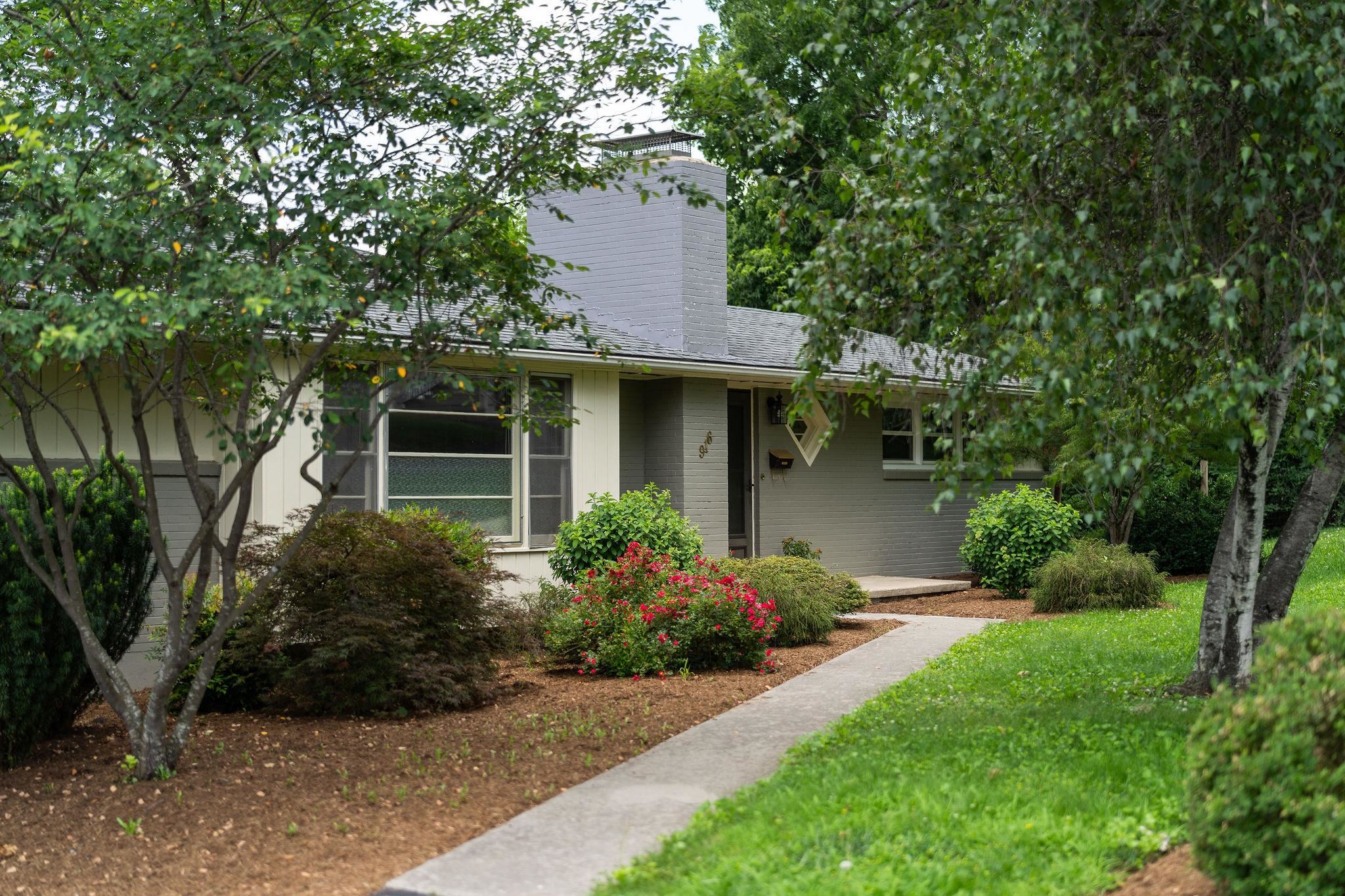 916 SELMA BLVD, STAUNTON, Virginia 24401, 3 Bedrooms Bedrooms, ,2 BathroomsBathrooms,Residential,916 SELMA BLVD,666275 MLS # 666275