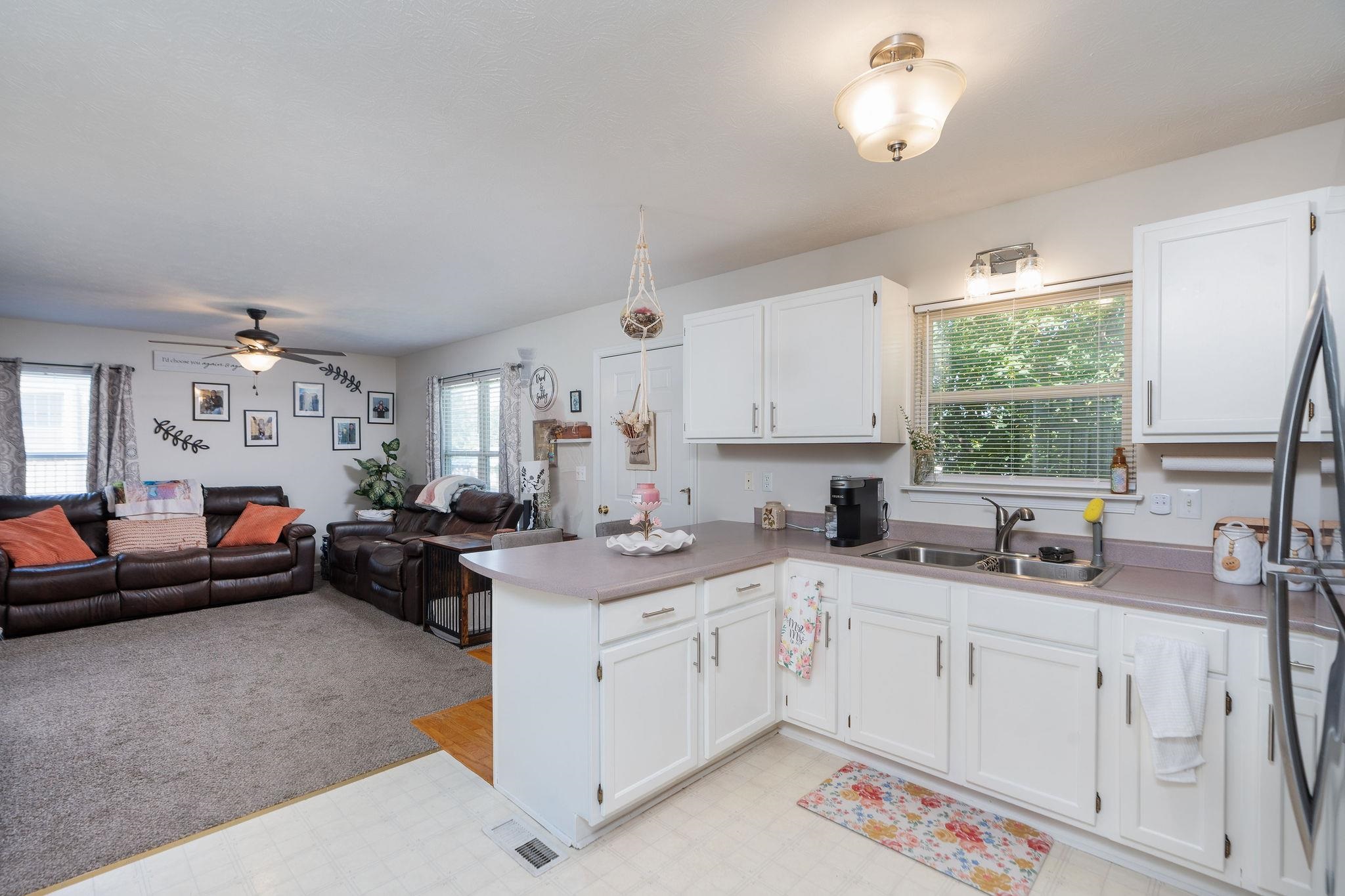 1404 PEACH ST, WAYNESBORO, Virginia 22980, 2 Bedrooms Bedrooms, ,1 BathroomBathrooms,Residential,1404 PEACH ST,666276 MLS # 666276