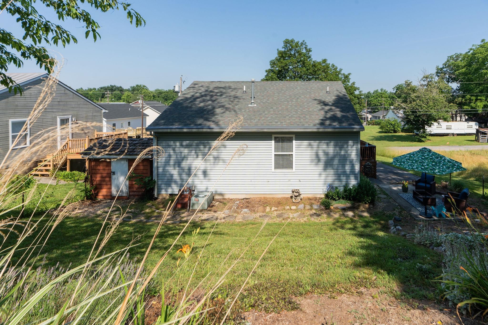 1404 PEACH ST, WAYNESBORO, Virginia 22980, 2 Bedrooms Bedrooms, ,1 BathroomBathrooms,Residential,1404 PEACH ST,666276 MLS # 666276