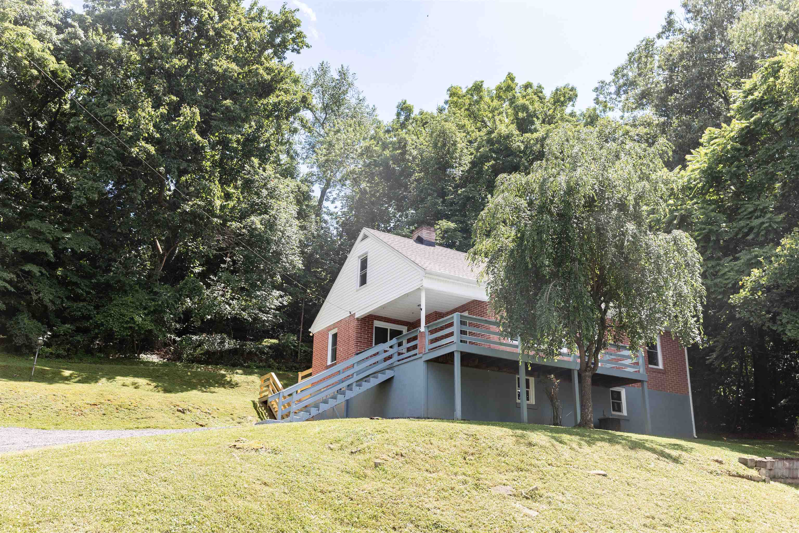 164 E 28TH ST, BUENA VISTA, Virginia 24416, 4 Bedrooms Bedrooms, ,2 BathroomsBathrooms,Residential,164 E 28TH ST,666279 MLS # 666279