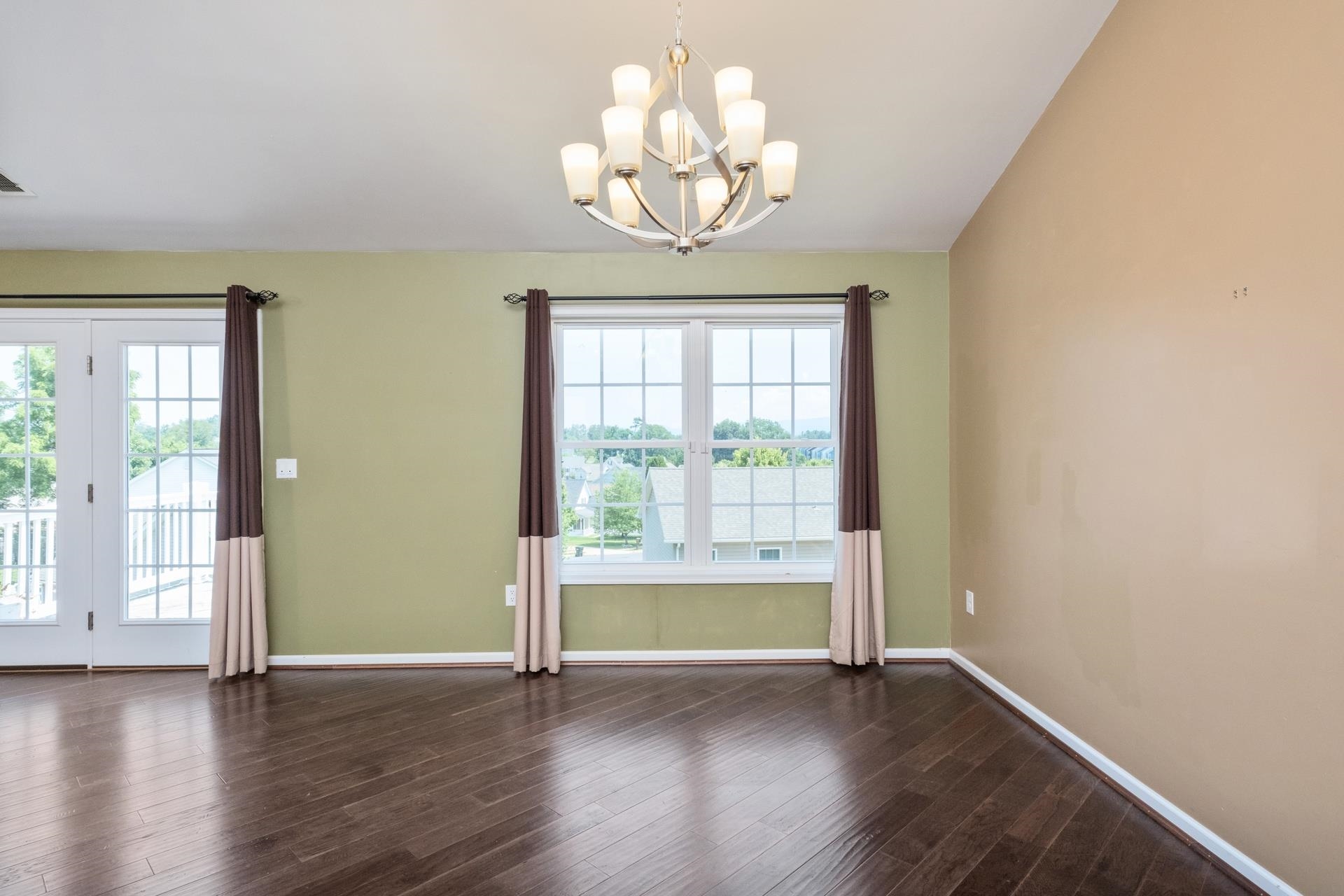 233 OVERVIEW ST, WAYNESBORO, Virginia 22980, 3 Bedrooms Bedrooms, ,2 BathroomsBathrooms,Residential,233 OVERVIEW ST,666281 MLS # 666281