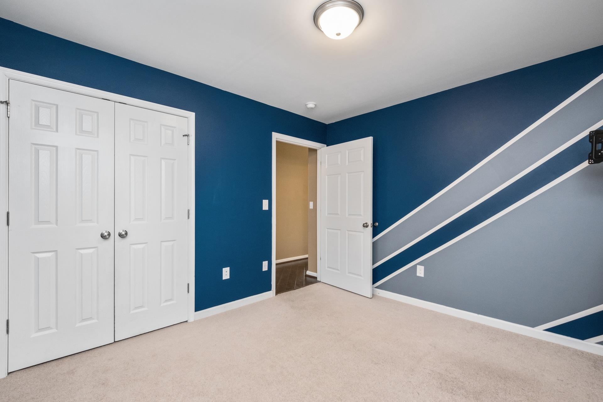 233 OVERVIEW ST, WAYNESBORO, Virginia 22980, 3 Bedrooms Bedrooms, ,2 BathroomsBathrooms,Residential,233 OVERVIEW ST,666281 MLS # 666281