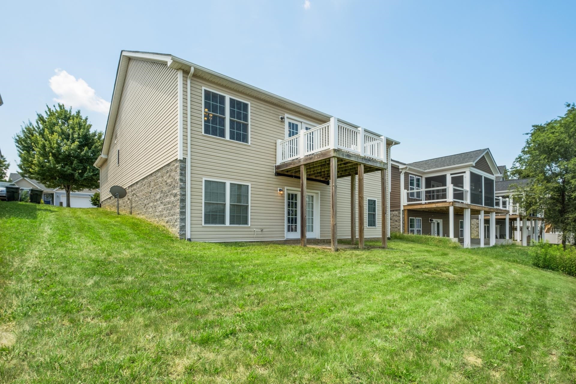 233 OVERVIEW ST, WAYNESBORO, Virginia 22980, 3 Bedrooms Bedrooms, ,2 BathroomsBathrooms,Residential,233 OVERVIEW ST,666281 MLS # 666281