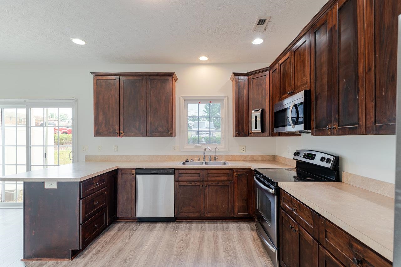 1086 CHERRYBROOK DR, HARRISONBURG, Virginia 22802, 3 Bedrooms Bedrooms, ,2 BathroomsBathrooms,Residential,1086 CHERRYBROOK DR,666286 MLS # 666286
