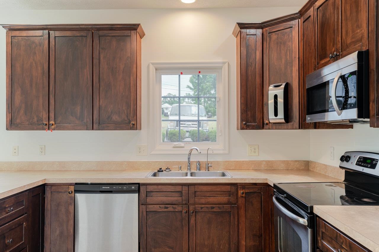1086 CHERRYBROOK DR, HARRISONBURG, Virginia 22802, 3 Bedrooms Bedrooms, ,2 BathroomsBathrooms,Residential,1086 CHERRYBROOK DR,666286 MLS # 666286