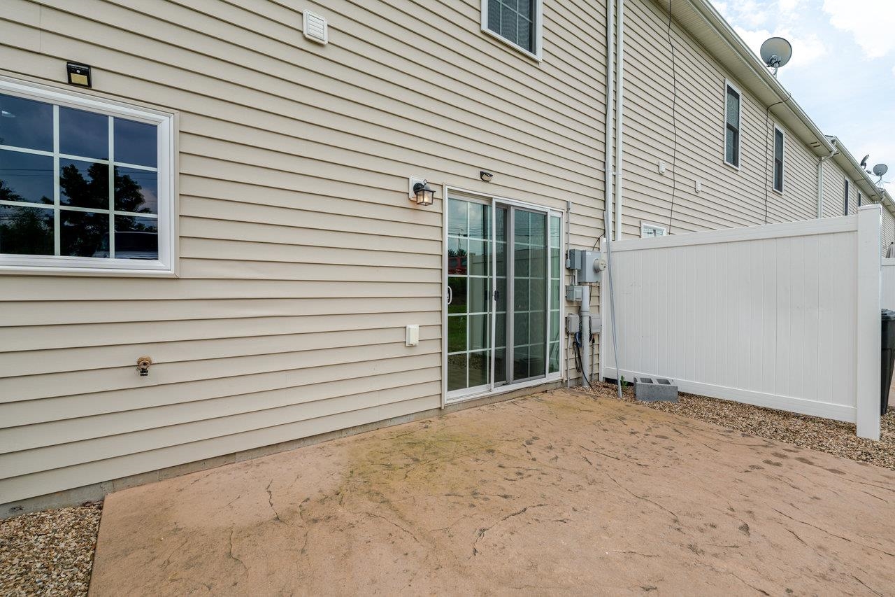 1086 CHERRYBROOK DR, HARRISONBURG, Virginia 22802, 3 Bedrooms Bedrooms, ,2 BathroomsBathrooms,Residential,1086 CHERRYBROOK DR,666286 MLS # 666286