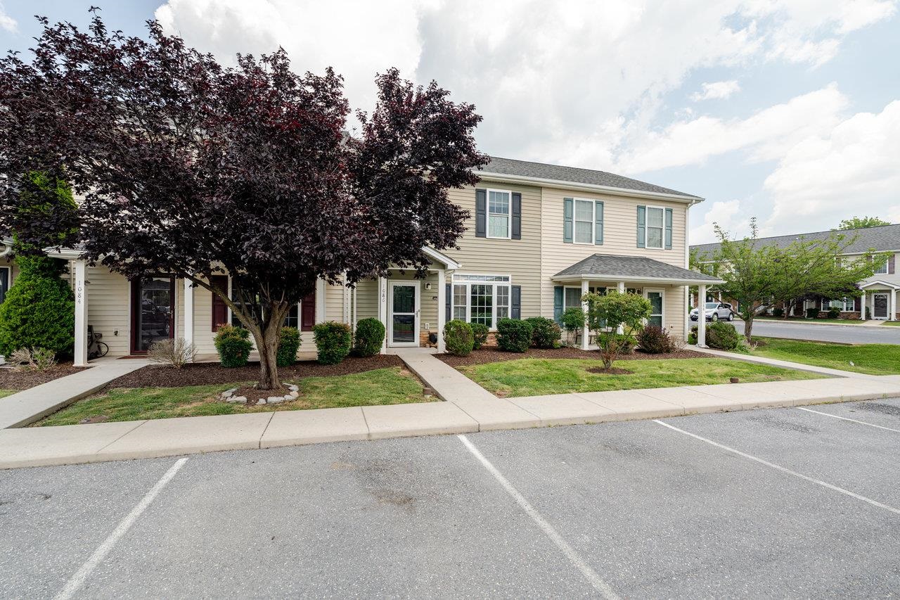 1086 CHERRYBROOK DR, HARRISONBURG, Virginia 22802, 3 Bedrooms Bedrooms, ,2 BathroomsBathrooms,Residential,1086 CHERRYBROOK DR,666286 MLS # 666286
