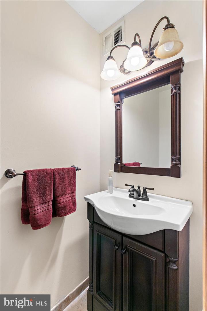 2919 LEXINGTON CT, WOODBRIDGE, Virginia 22192, 4 Bedrooms Bedrooms, ,1 BathroomBathrooms,Residential,For sale,2919 LEXINGTON CT,VAPW2094850 MLS # VAPW2094850