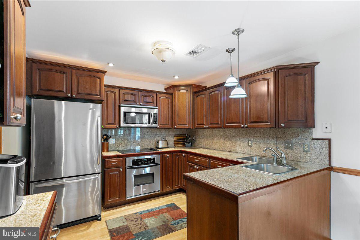 2919 LEXINGTON CT, WOODBRIDGE, Virginia 22192, 4 Bedrooms Bedrooms, ,1 BathroomBathrooms,Residential,For sale,2919 LEXINGTON CT,VAPW2094850 MLS # VAPW2094850