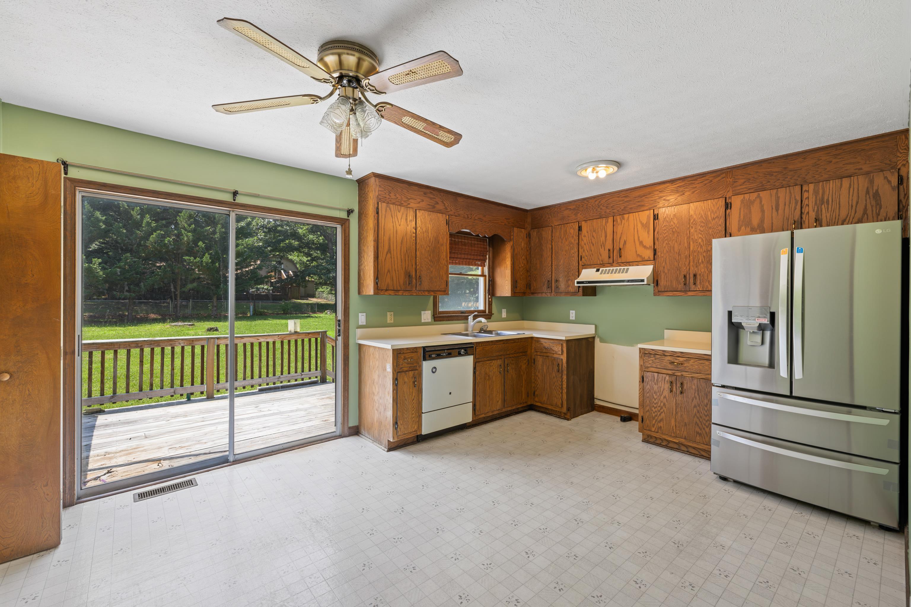 57 GREENBRIAR LN, STUARTS DRAFT, Virginia 24477, 3 Bedrooms Bedrooms, ,2 BathroomsBathrooms,Residential,57 GREENBRIAR LN,666288 MLS # 666288