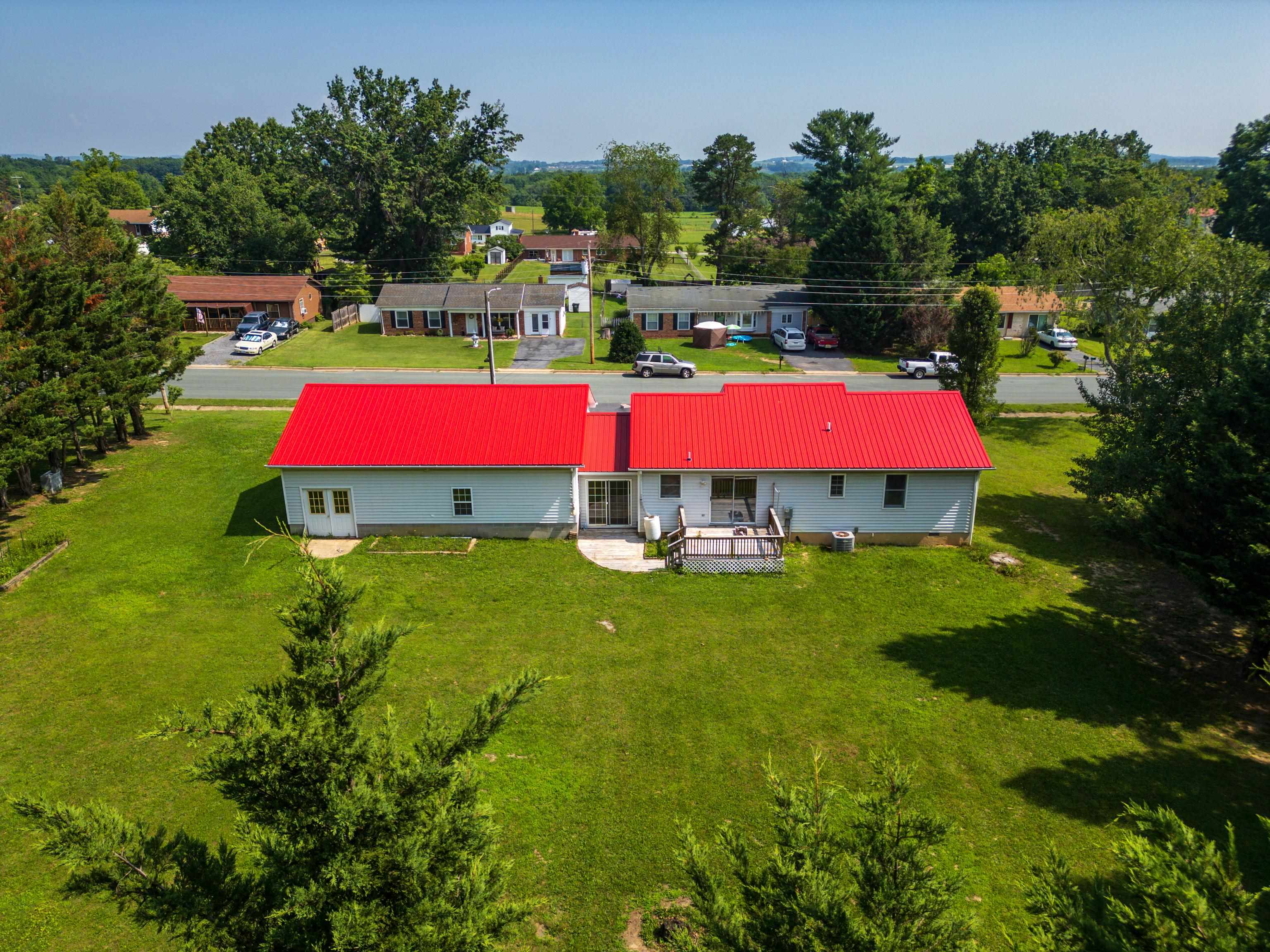 57 GREENBRIAR LN, STUARTS DRAFT, Virginia 24477, 3 Bedrooms Bedrooms, ,2 BathroomsBathrooms,Residential,57 GREENBRIAR LN,666288 MLS # 666288