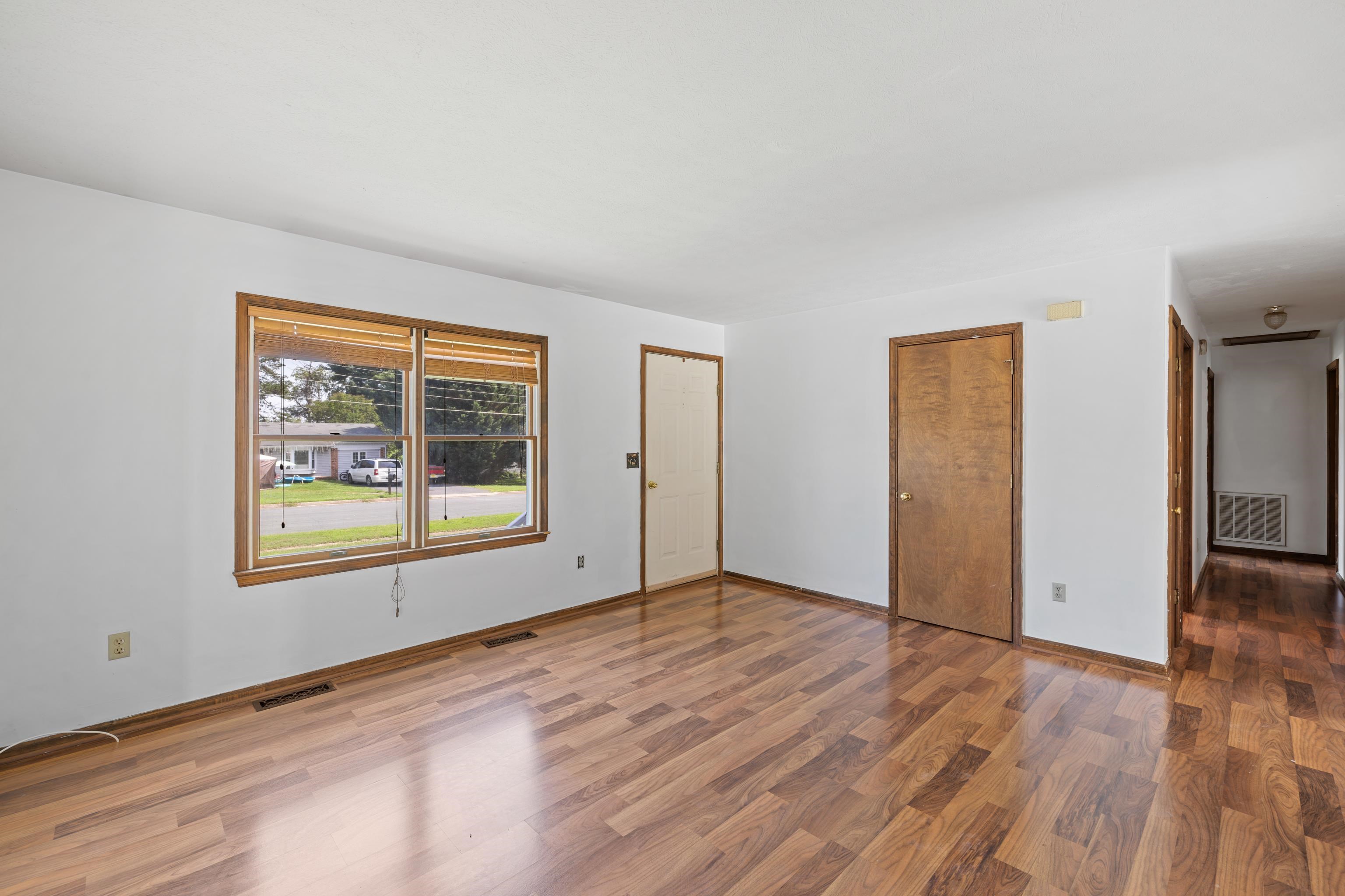 57 GREENBRIAR LN, STUARTS DRAFT, Virginia 24477, 3 Bedrooms Bedrooms, ,2 BathroomsBathrooms,Residential,57 GREENBRIAR LN,666288 MLS # 666288