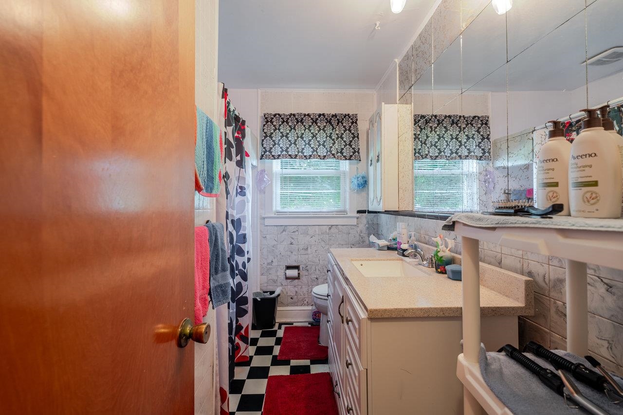 205 LEWIS AVE, ELKTON, Virginia 22827, 3 Bedrooms Bedrooms, ,1 BathroomBathrooms,Residential,205 LEWIS AVE,666293 MLS # 666293