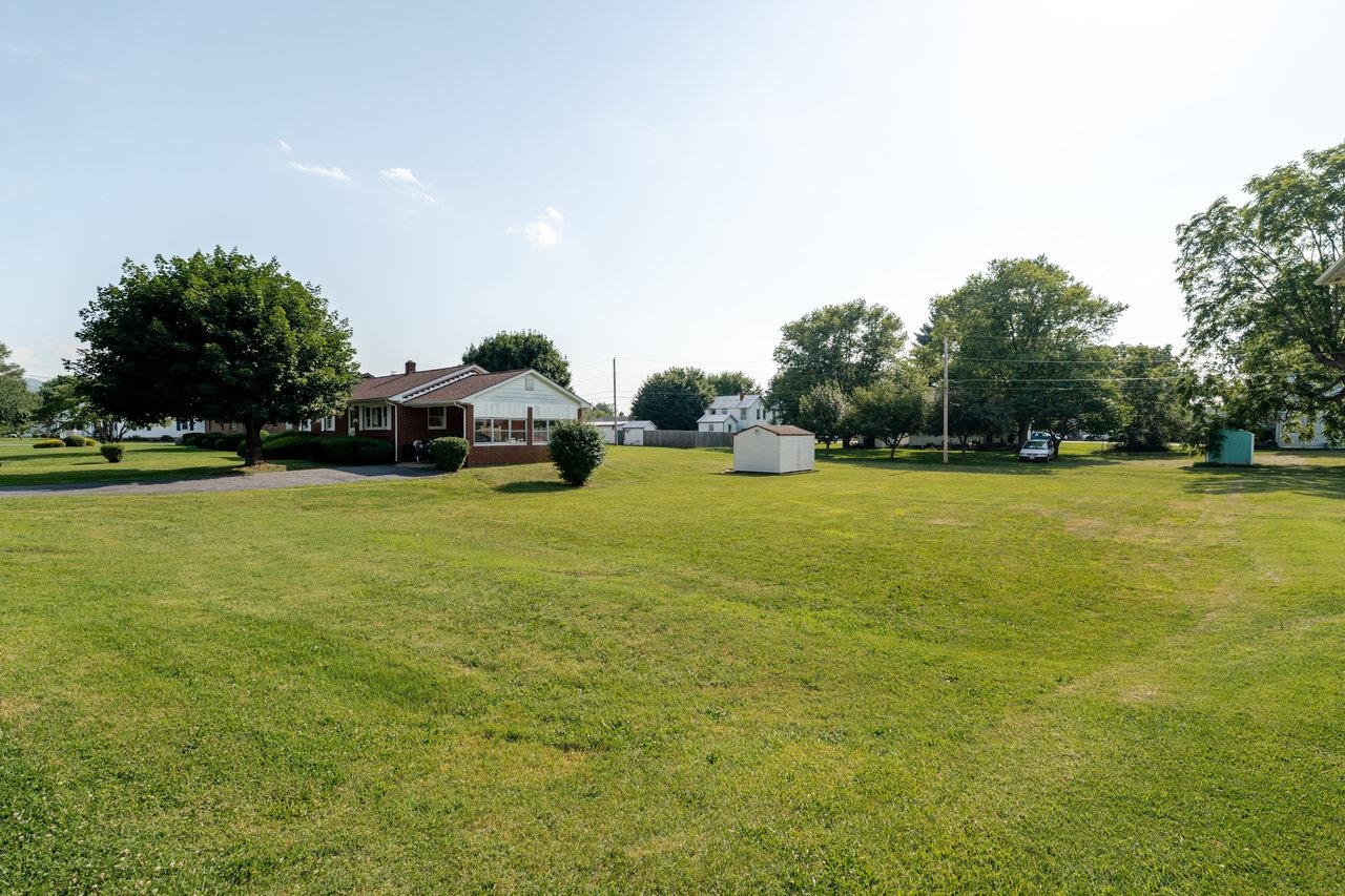 205 LEWIS AVE, ELKTON, Virginia 22827, 3 Bedrooms Bedrooms, ,1 BathroomBathrooms,Residential,205 LEWIS AVE,666293 MLS # 666293