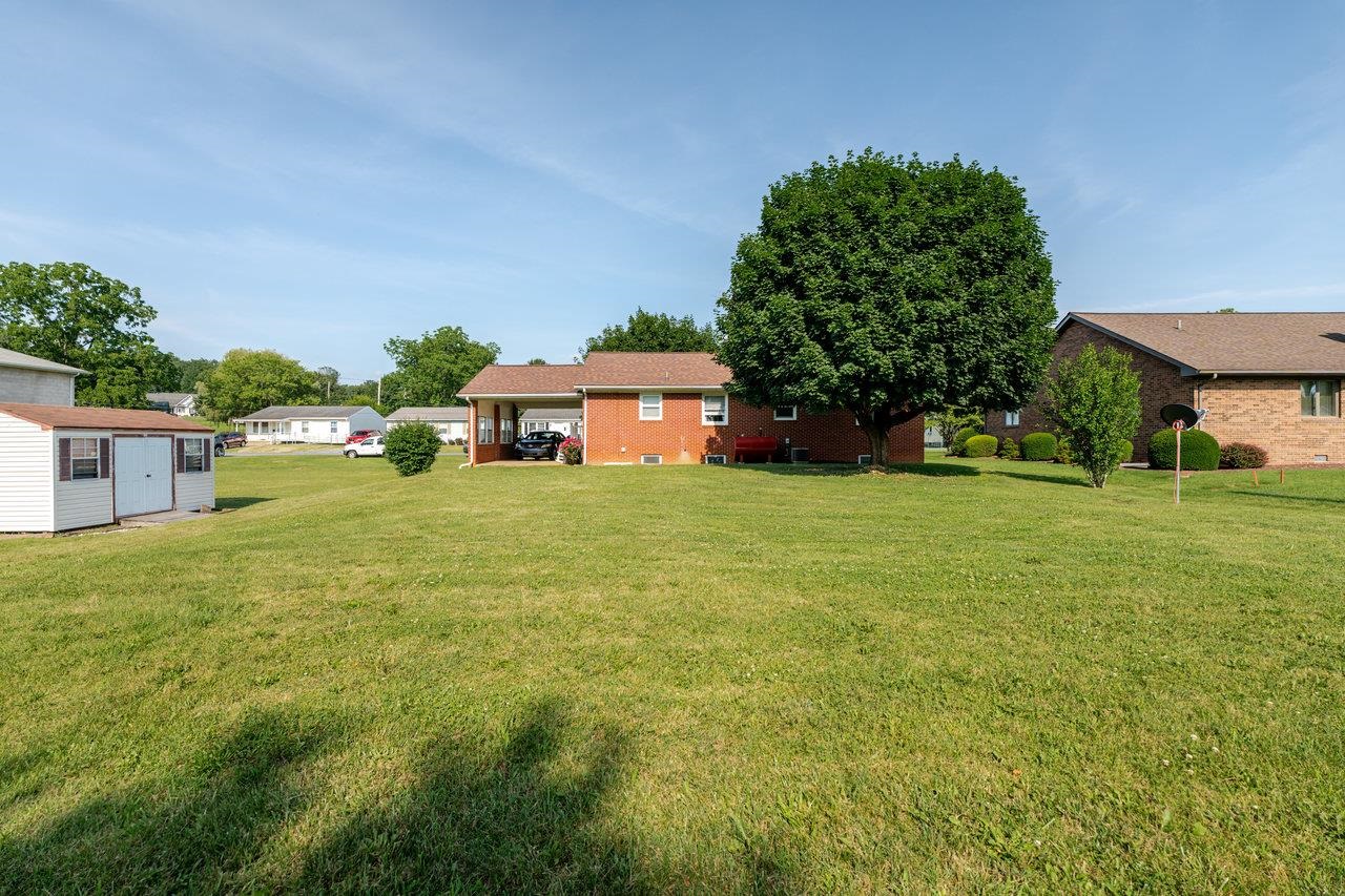 205 LEWIS AVE, ELKTON, Virginia 22827, 3 Bedrooms Bedrooms, ,1 BathroomBathrooms,Residential,205 LEWIS AVE,666293 MLS # 666293