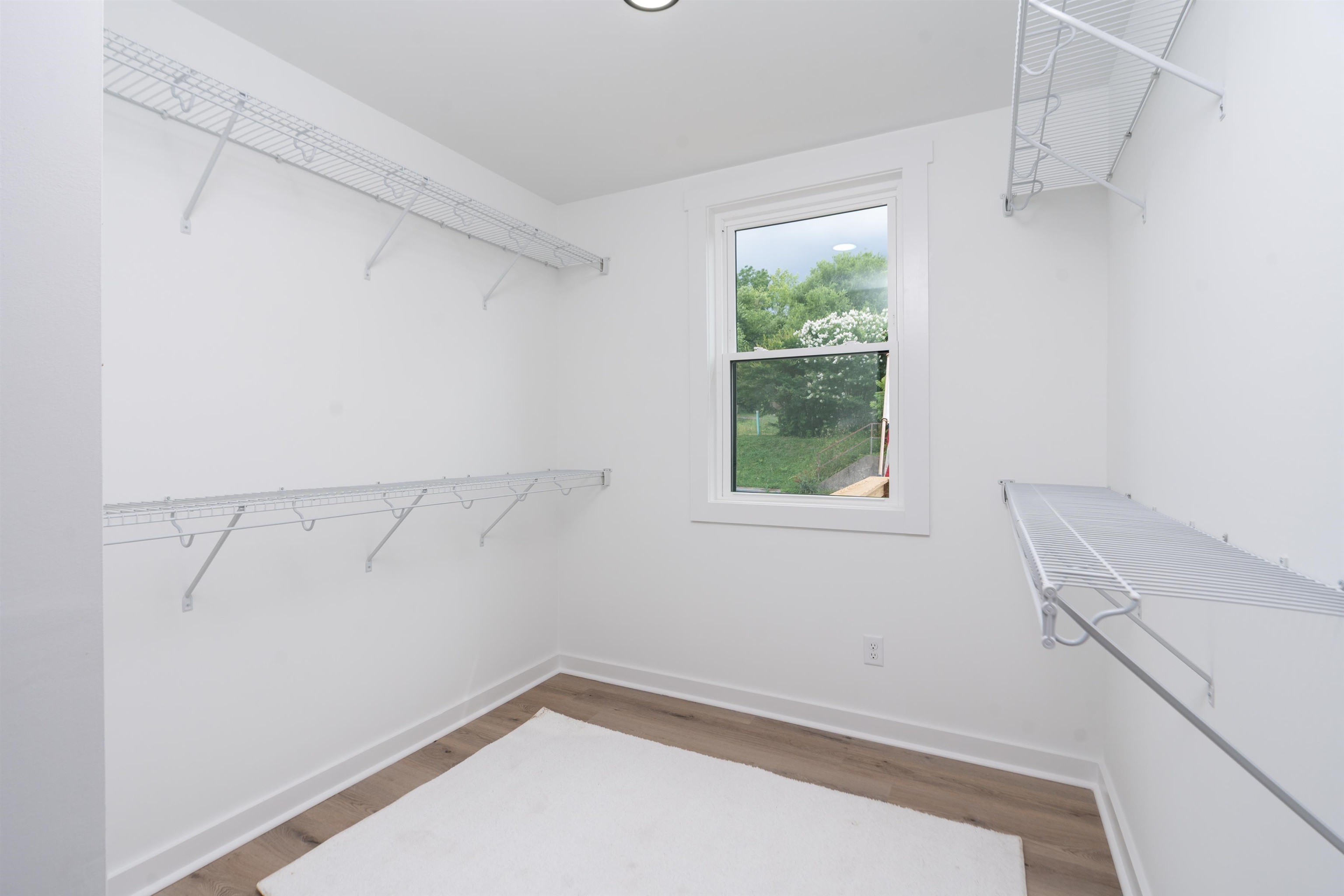 1401 B ST, WAYNESBORO, Virginia 22980, 4 Bedrooms Bedrooms, ,2 BathroomsBathrooms,Residential,1401 B ST,666295 MLS # 666295