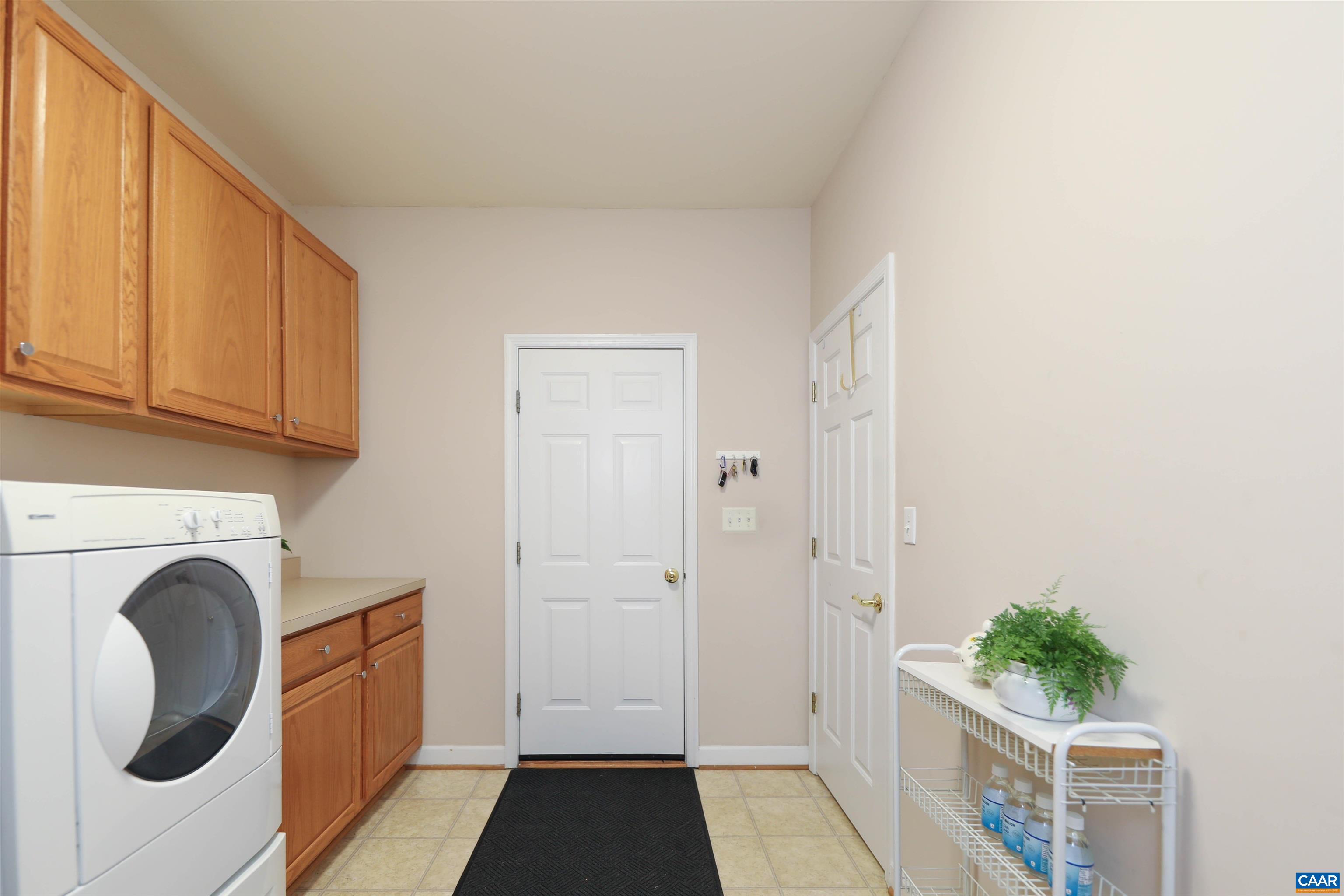 515 BROADLEAF WAY, CHARLOTTESVILLE, Virginia 22911, 3 Bedrooms Bedrooms, ,2 BathroomsBathrooms,Residential,515 BROADLEAF WAY,666297 MLS # 666297