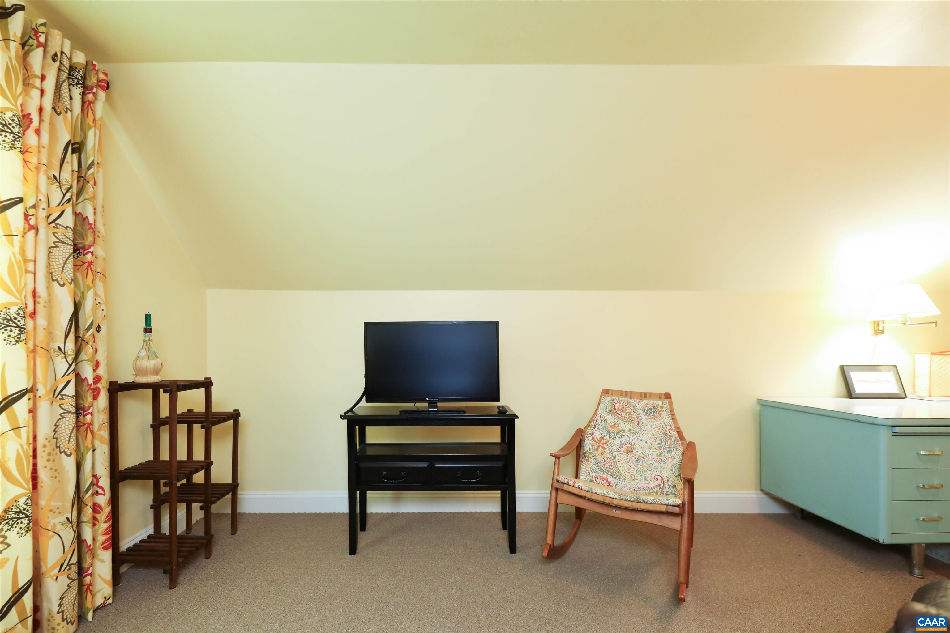 515 BROADLEAF WAY, CHARLOTTESVILLE, Virginia 22911, 3 Bedrooms Bedrooms, ,2 BathroomsBathrooms,Residential,515 BROADLEAF WAY,666297 MLS # 666297