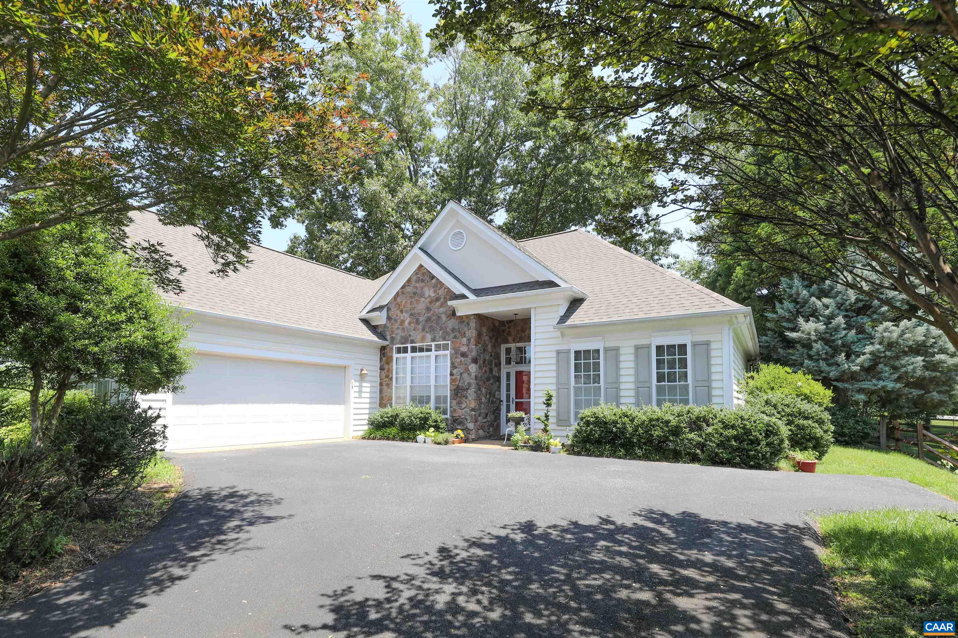 515 BROADLEAF WAY, CHARLOTTESVILLE, Virginia 22911, 3 Bedrooms Bedrooms, ,2 BathroomsBathrooms,Residential,515 BROADLEAF WAY,666297 MLS # 666297