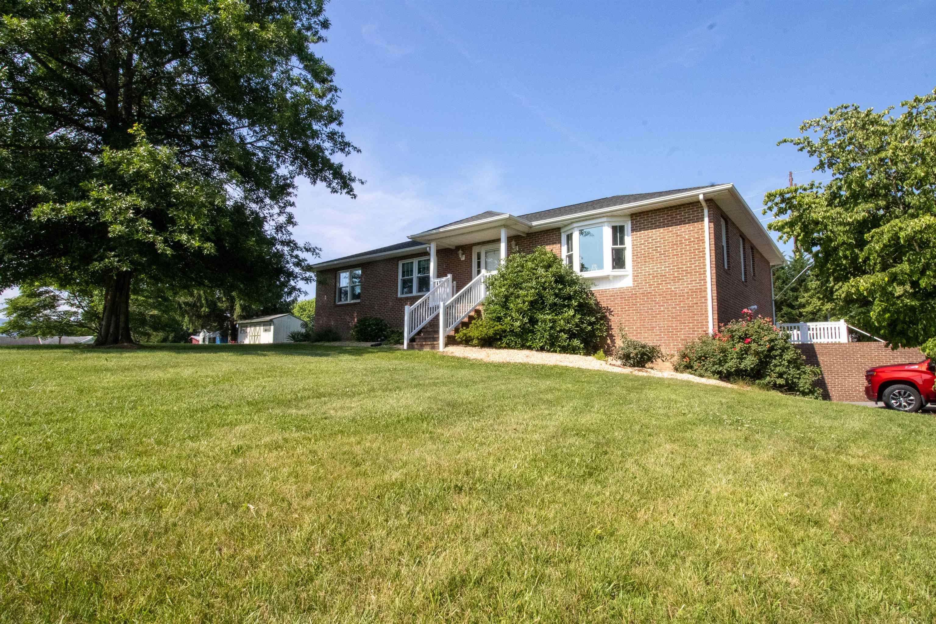 1821 WHITE HILL RD, STUARTS DRAFT, Virginia 24477, 3 Bedrooms Bedrooms, ,2 BathroomsBathrooms,Residential,1821 WHITE HILL RD,666302 MLS # 666302