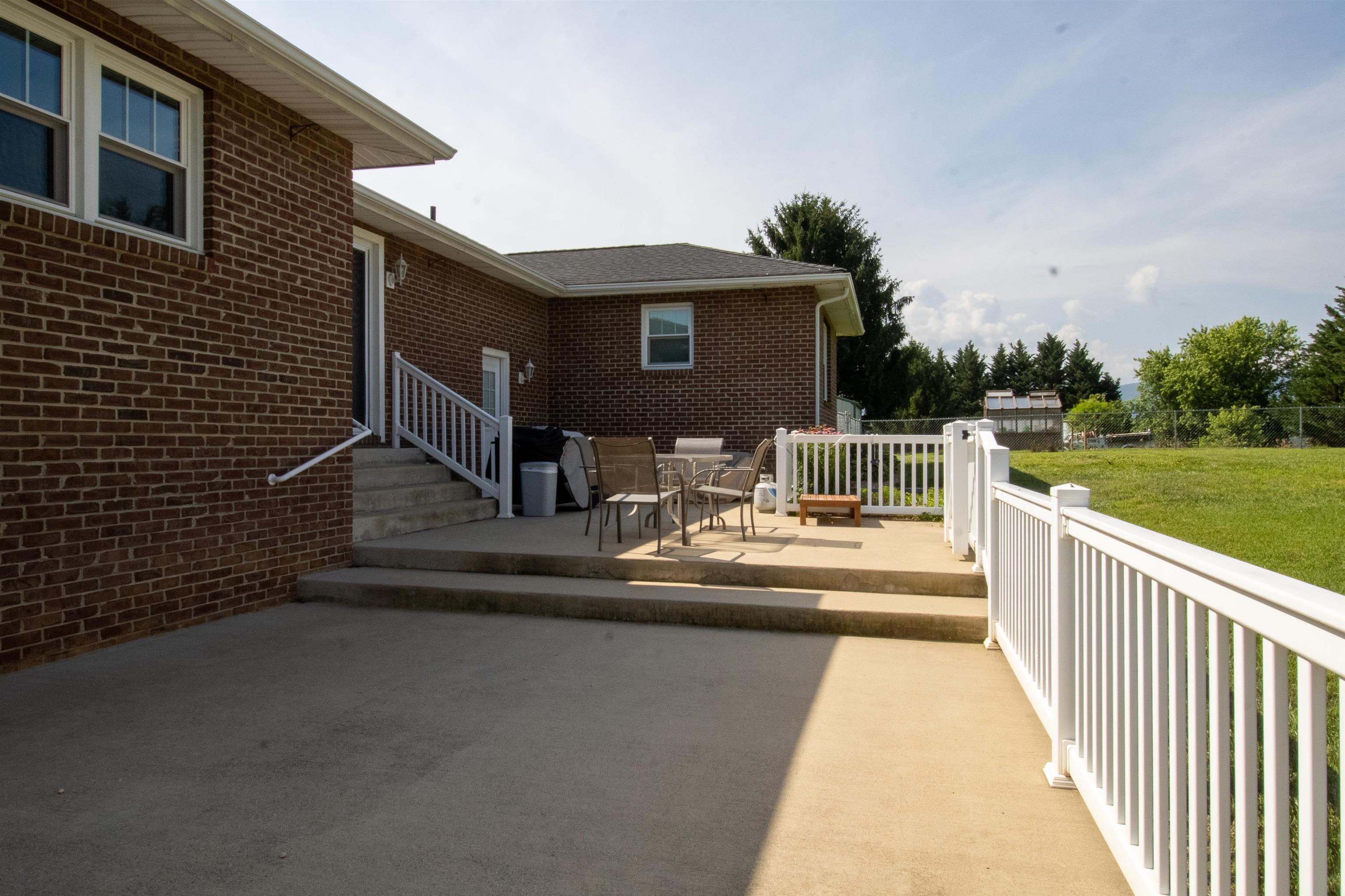 1821 WHITE HILL RD, STUARTS DRAFT, Virginia 24477, 3 Bedrooms Bedrooms, ,2 BathroomsBathrooms,Residential,1821 WHITE HILL RD,666302 MLS # 666302
