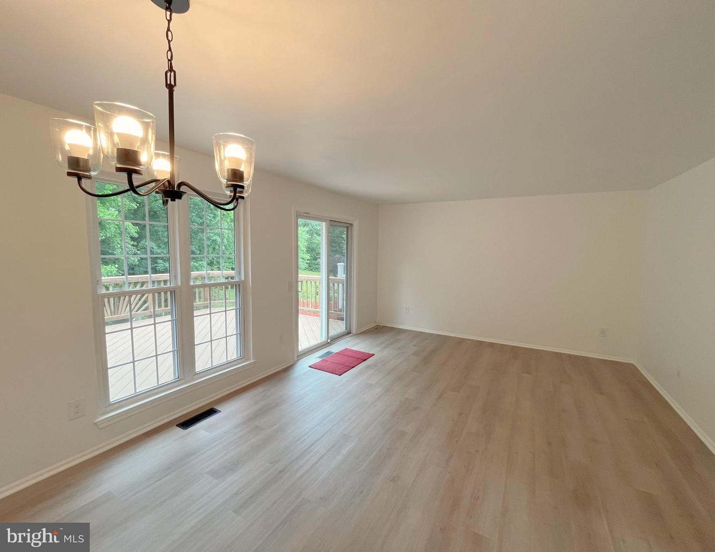 7657 SHEFFIELD VILLAGE LN, LORTON, Virginia 22079, 3 Bedrooms Bedrooms, ,2 BathroomsBathrooms,Residential,For sale,7657 SHEFFIELD VILLAGE LN,VAFX2243612 MLS # VAFX2243612