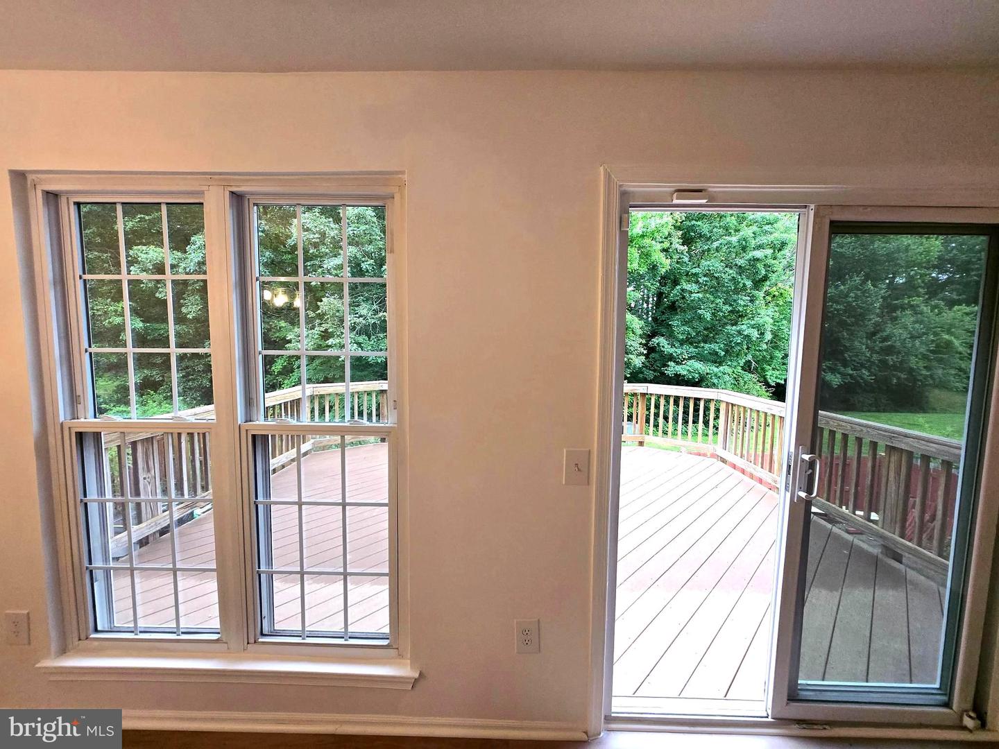 7657 SHEFFIELD VILLAGE LN, LORTON, Virginia 22079, 3 Bedrooms Bedrooms, ,2 BathroomsBathrooms,Residential,For sale,7657 SHEFFIELD VILLAGE LN,VAFX2243612 MLS # VAFX2243612