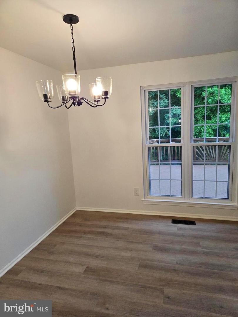 7657 SHEFFIELD VILLAGE LN, LORTON, Virginia 22079, 3 Bedrooms Bedrooms, ,2 BathroomsBathrooms,Residential,For sale,7657 SHEFFIELD VILLAGE LN,VAFX2243612 MLS # VAFX2243612